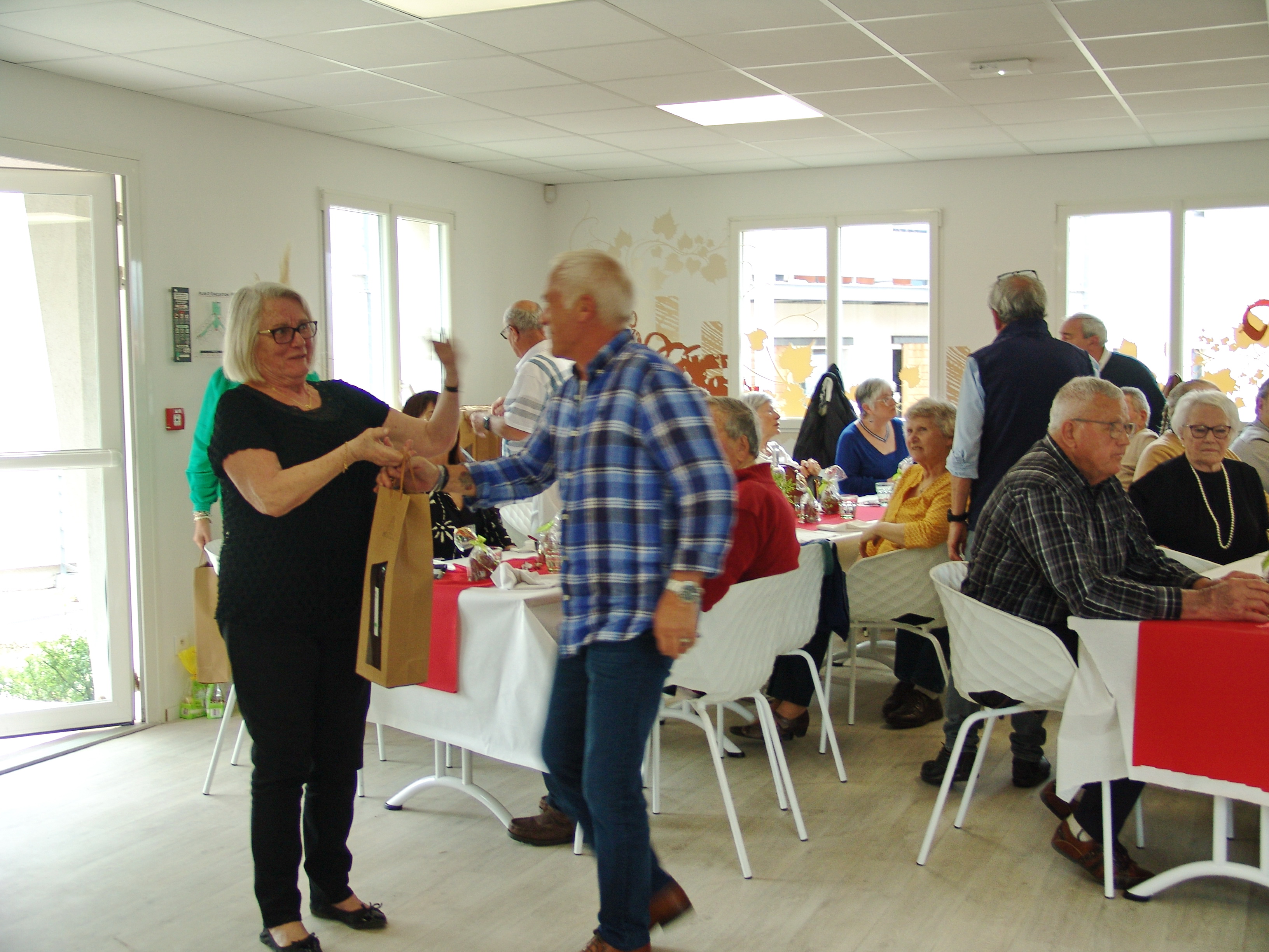 04 repas remise des lots 114 