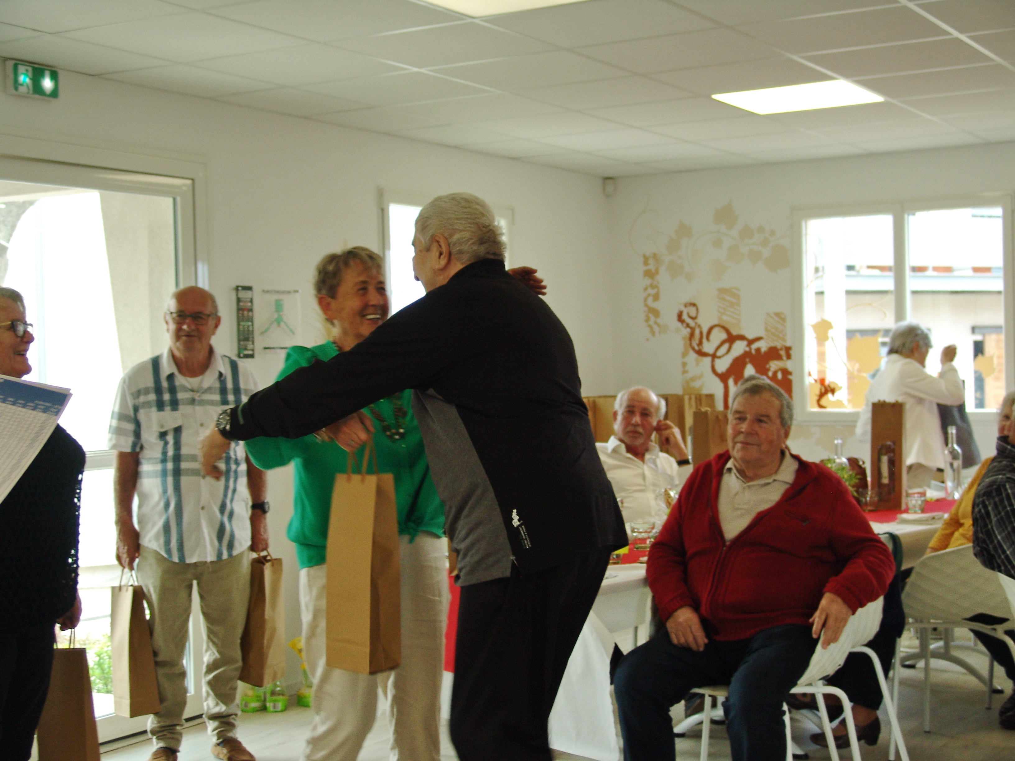 04 repas remise des lots 186 