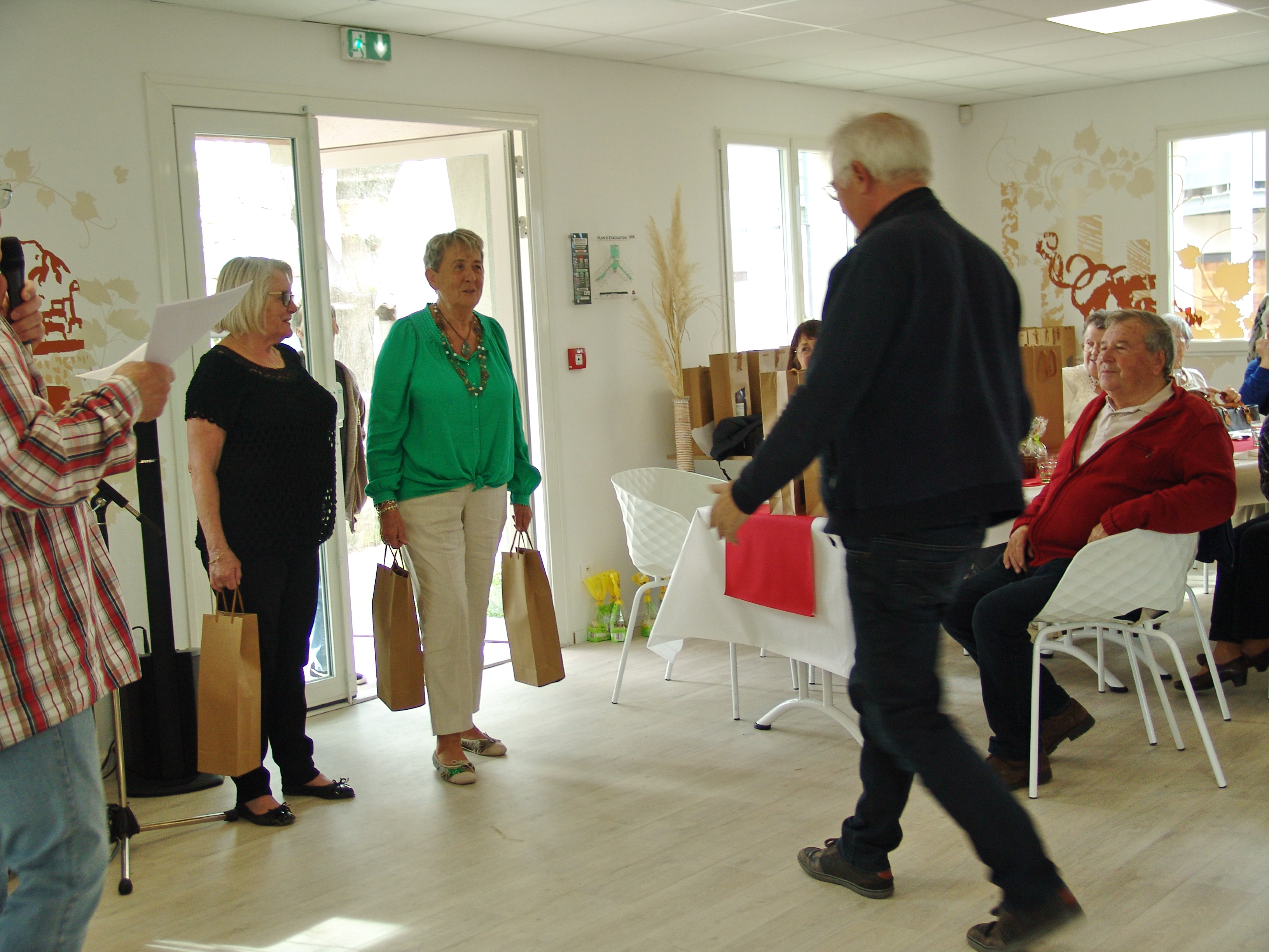 04 repas remise des lots 145 