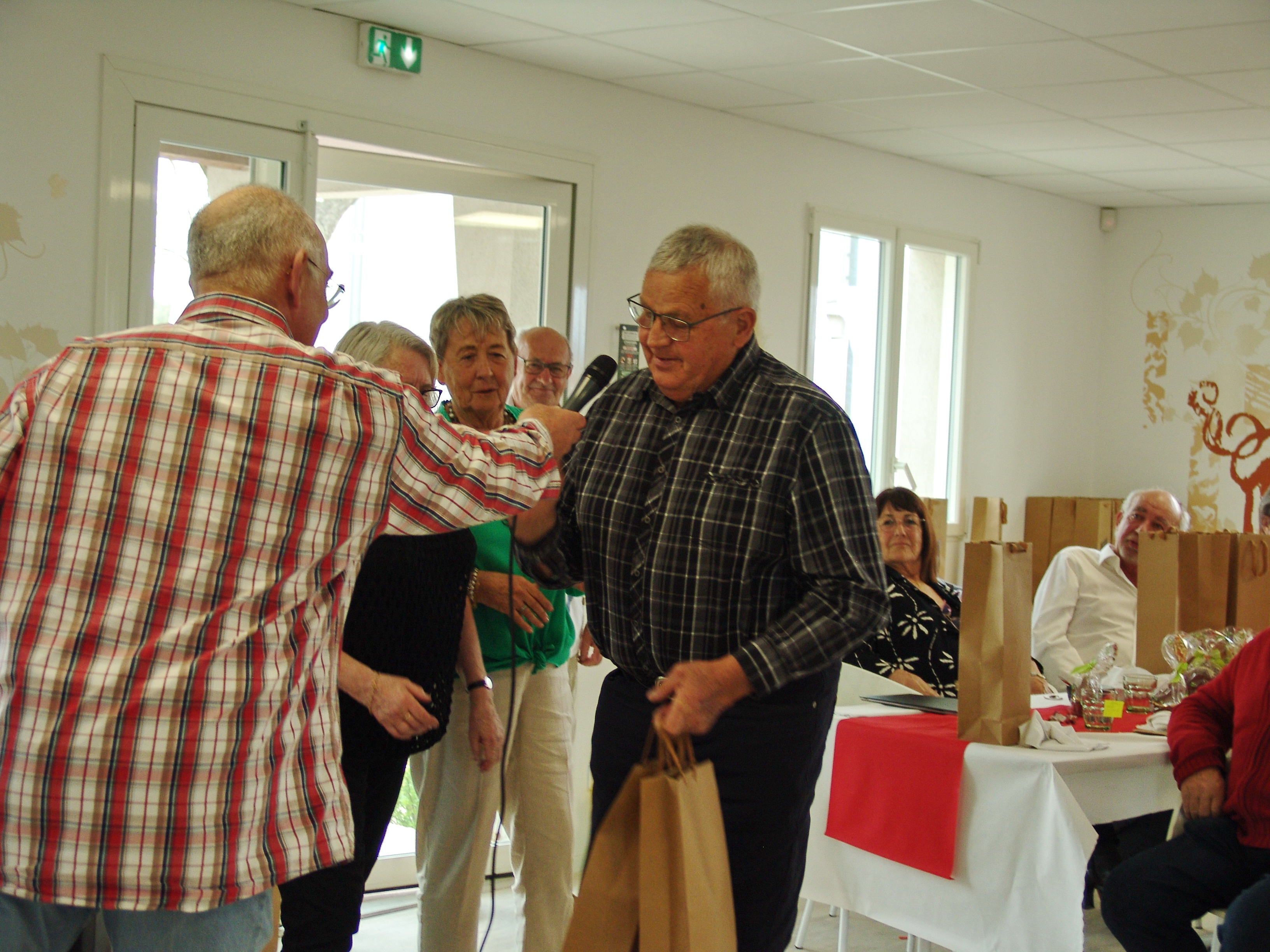 04 repas remise des lots 230 