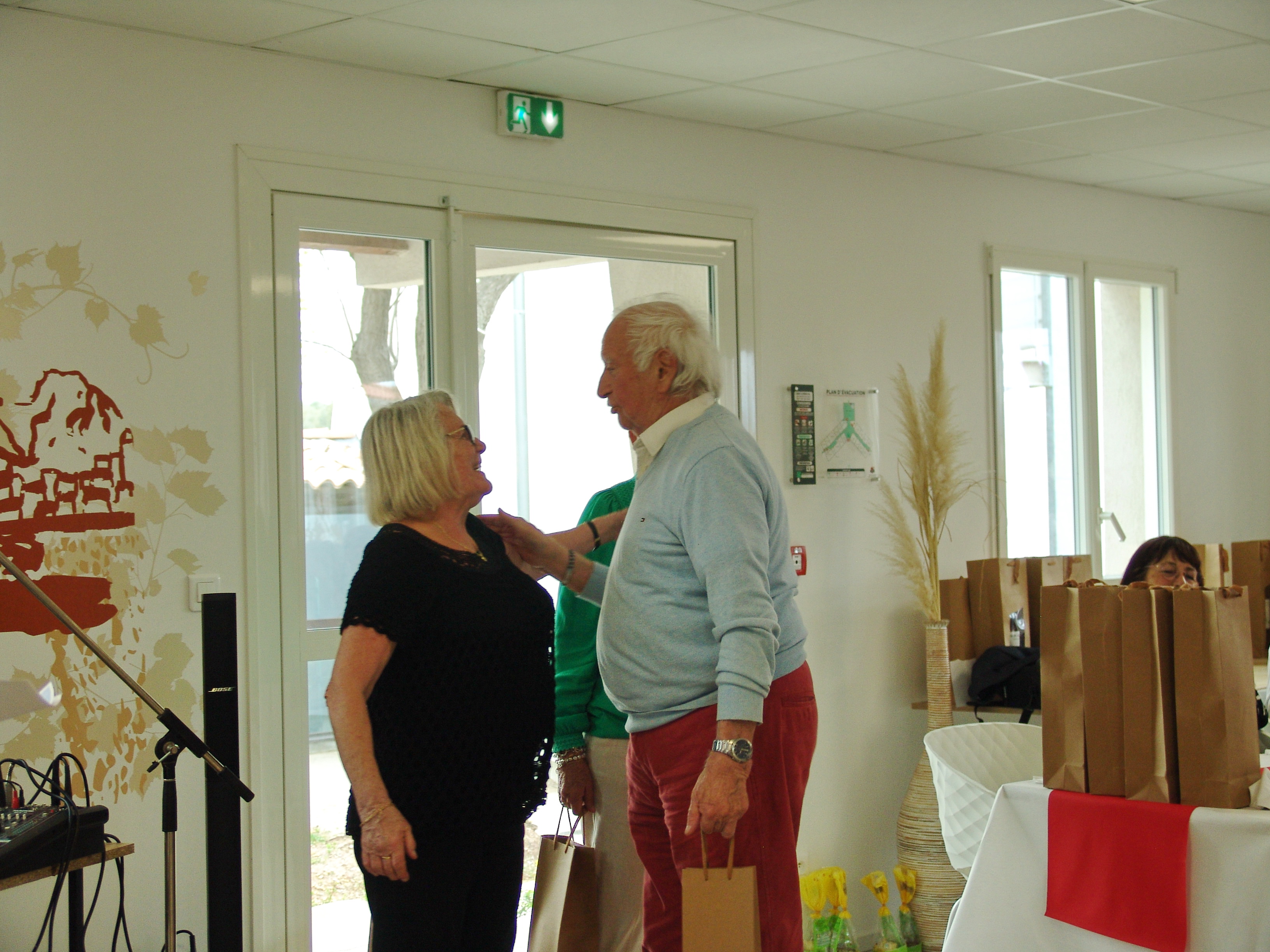 04 repas remise des lots 215 