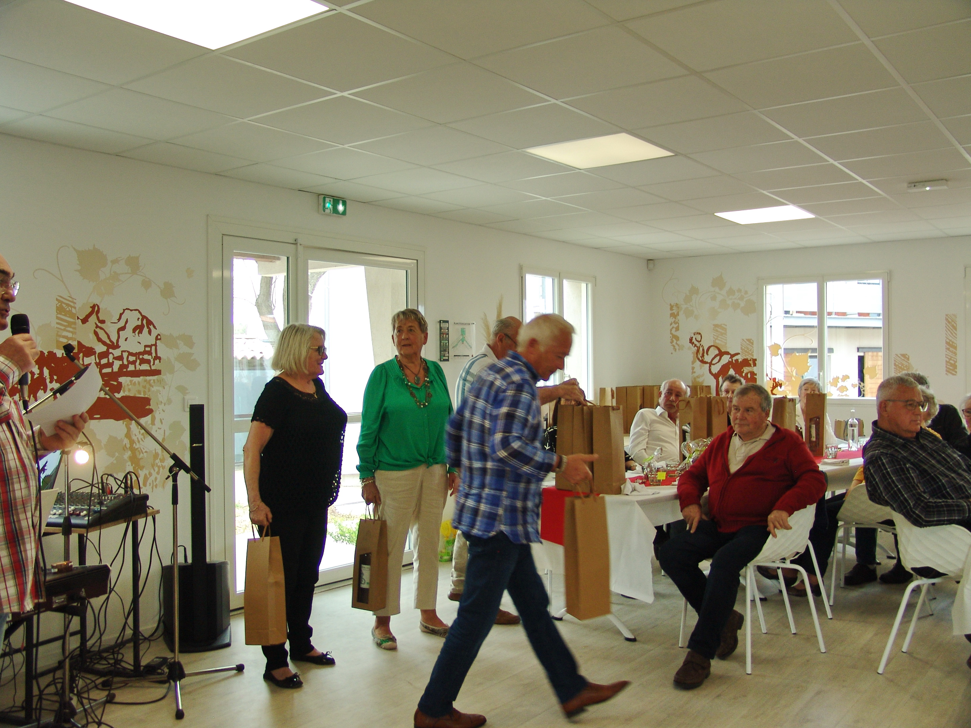 04 repas remise des lots 212 