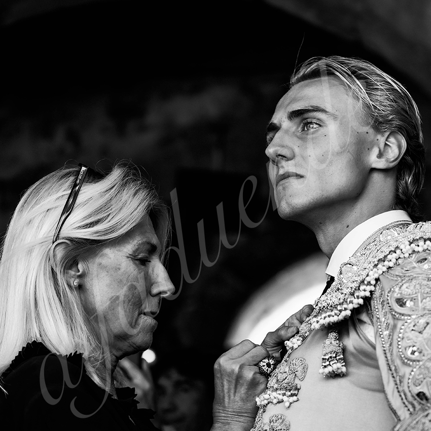 20230528 nimes nov 001