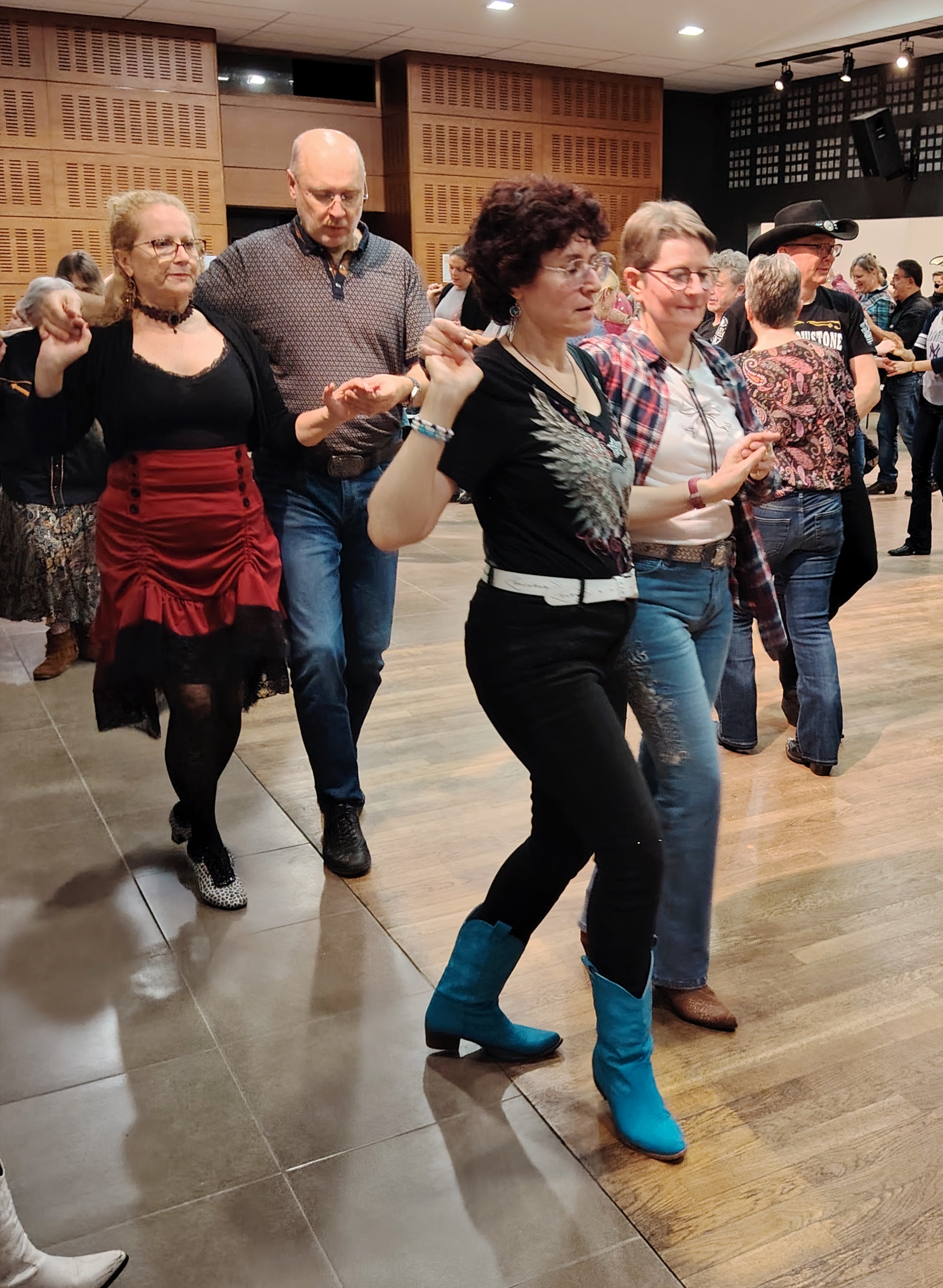 Img 20251129 205448 edit 585746736355512