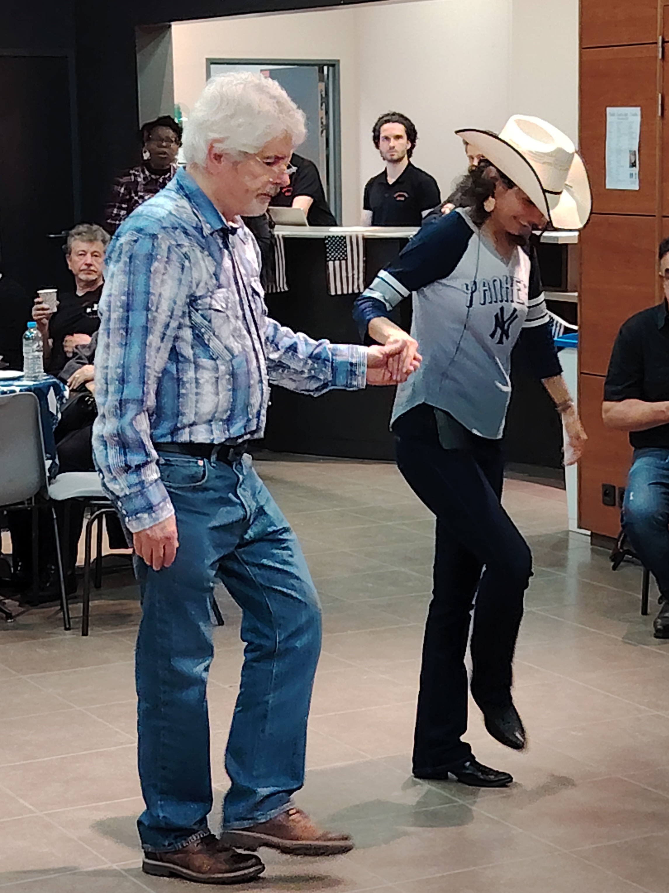 Img 20251129 201951 edit 583803110411722