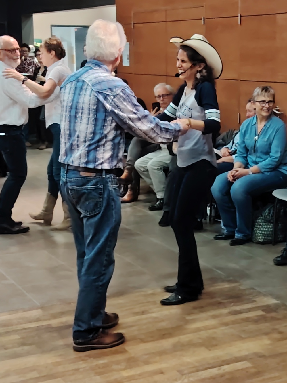 Img 20251129 201933 edit 583835019029106