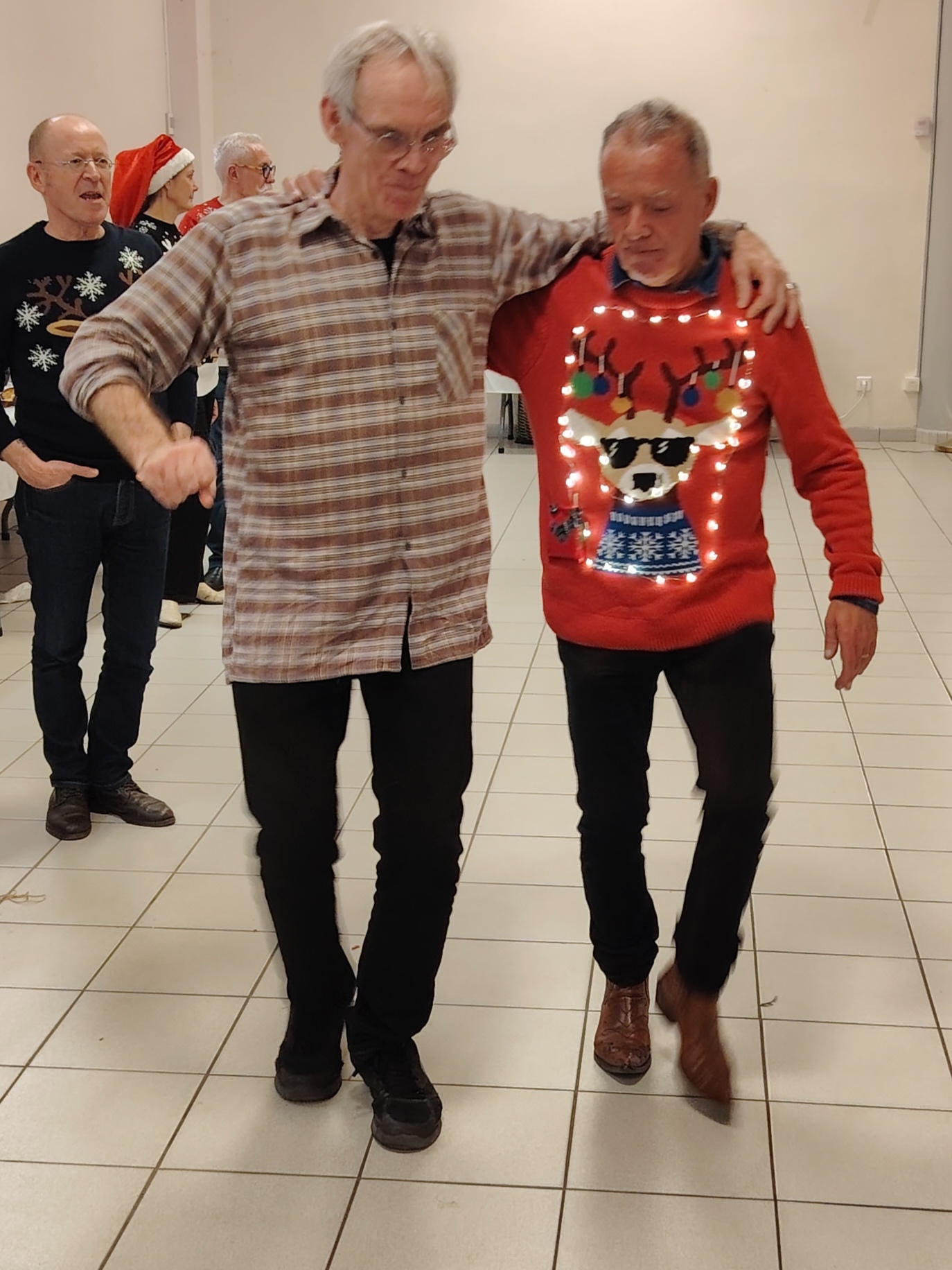 Img 20251216 223704 edit 142972100712333