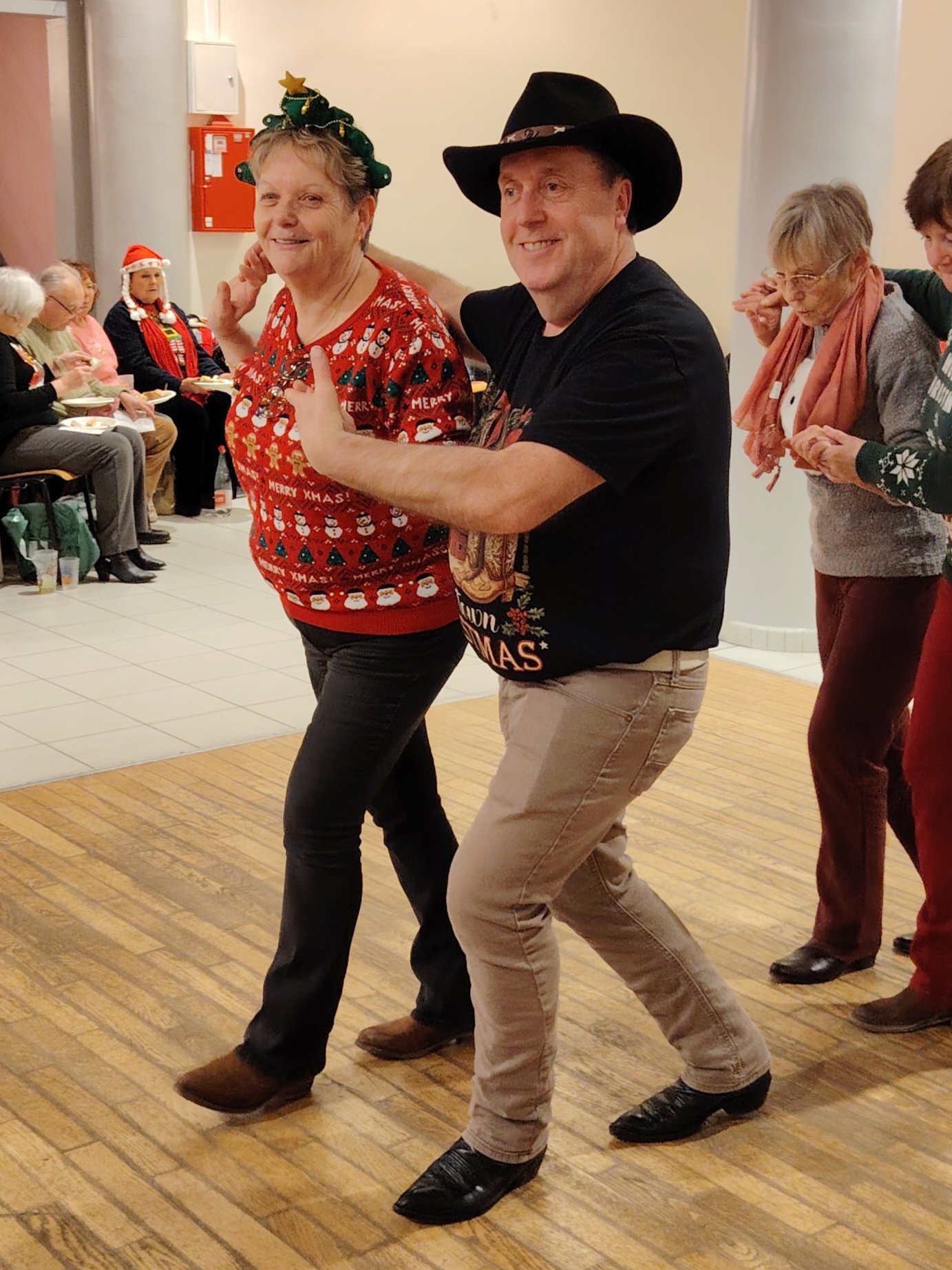 Img 20251216 205601 edit 139888692310436