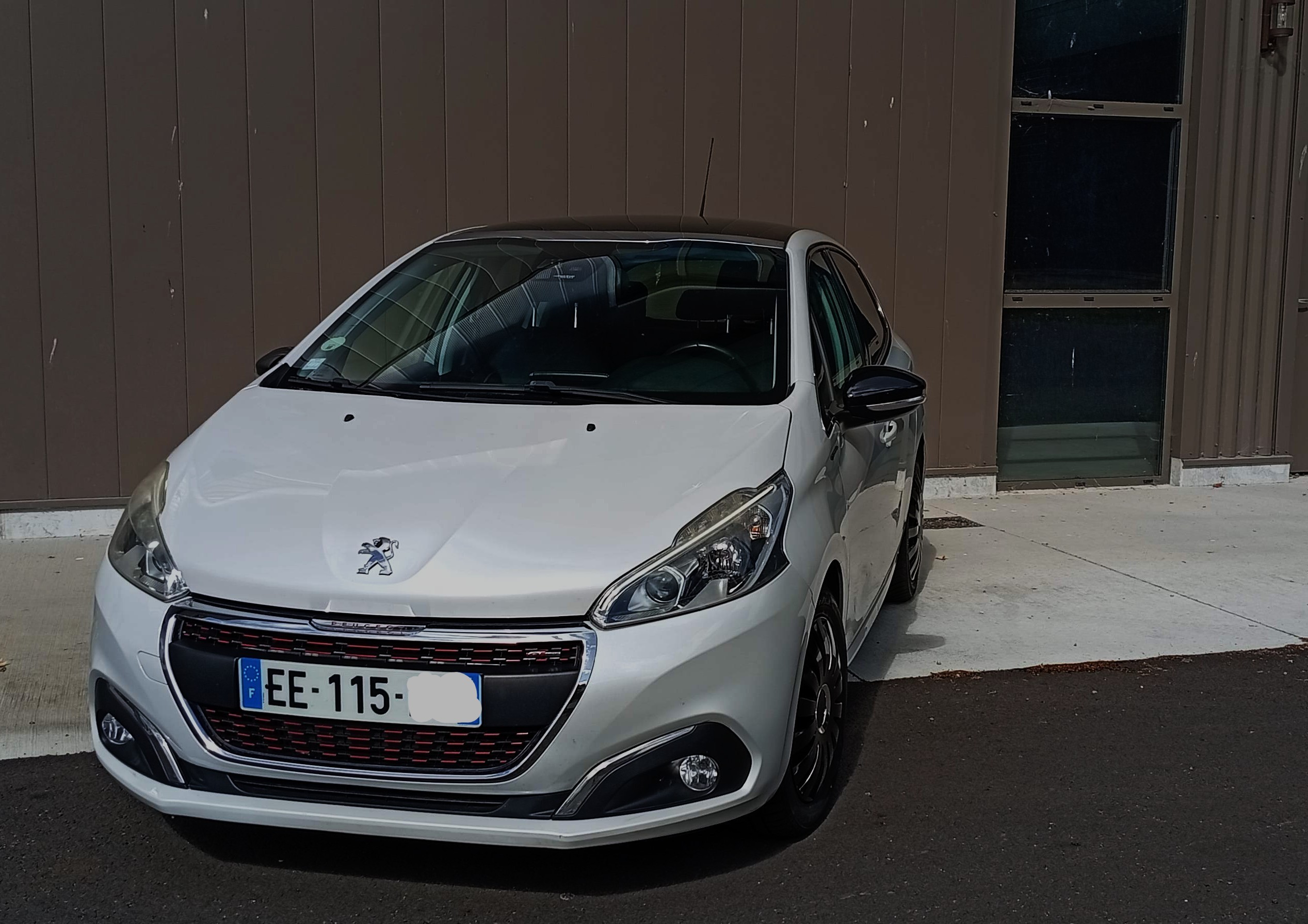 208 gt line 120 hdi 5 