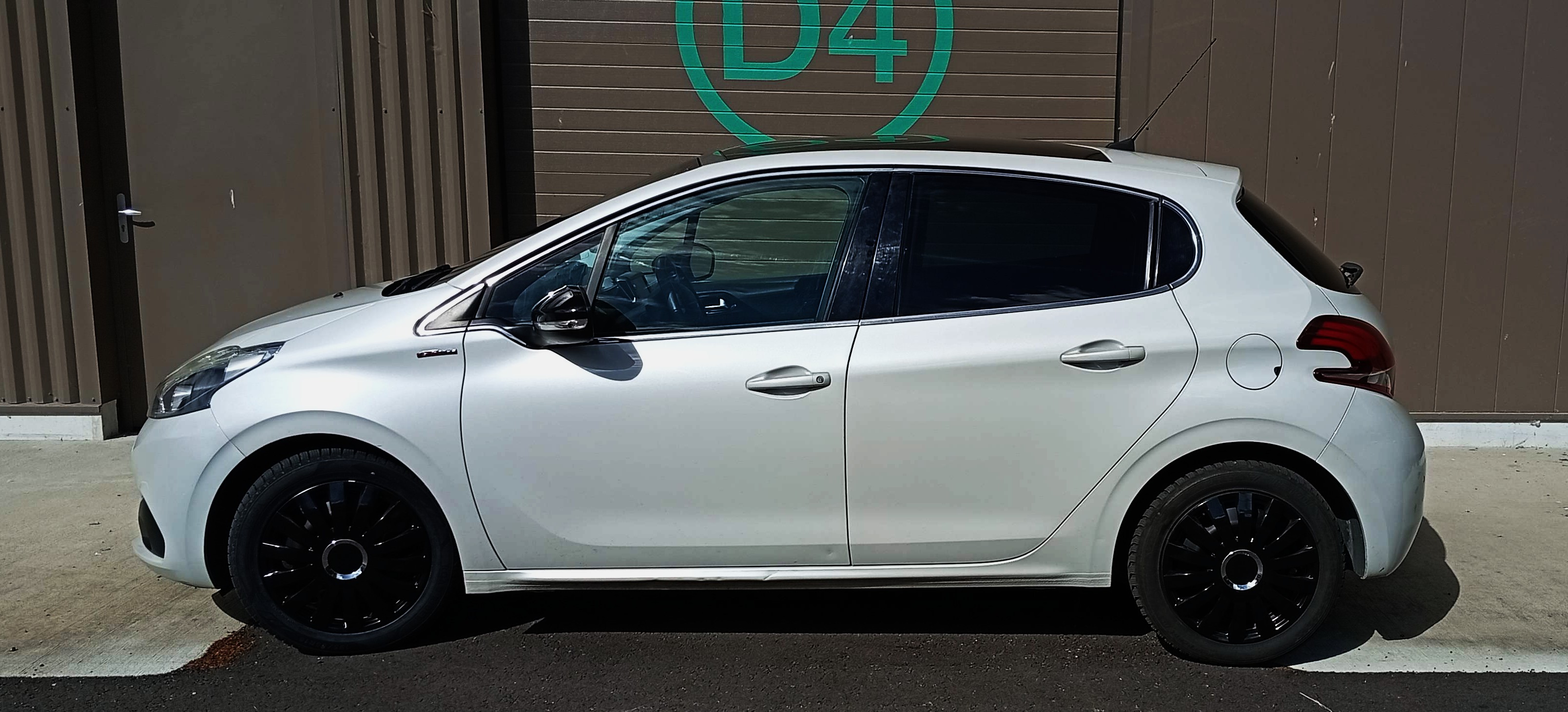 208 gt line 120 hdi 1 