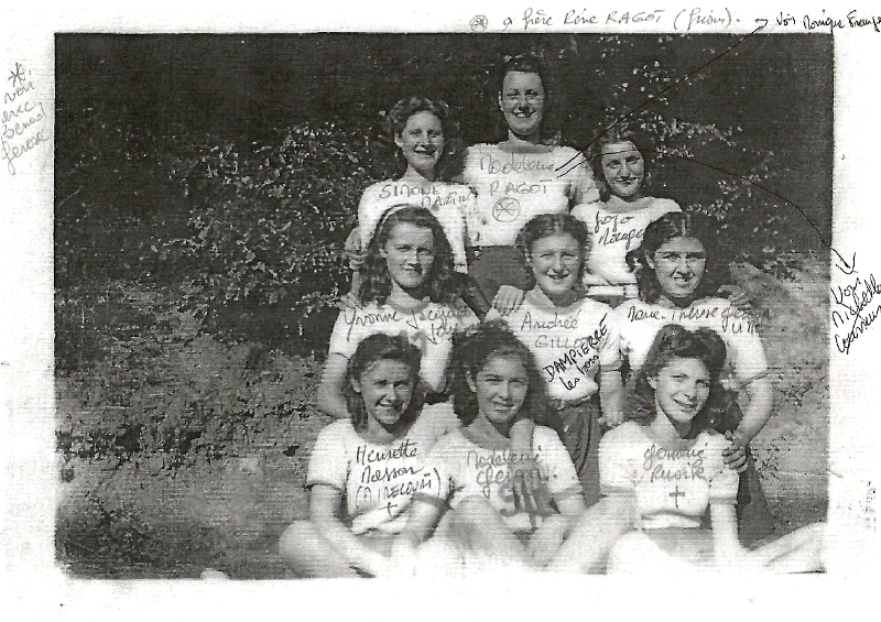 Equipe-seniors-feminines-1950-1951-HENNEZEL