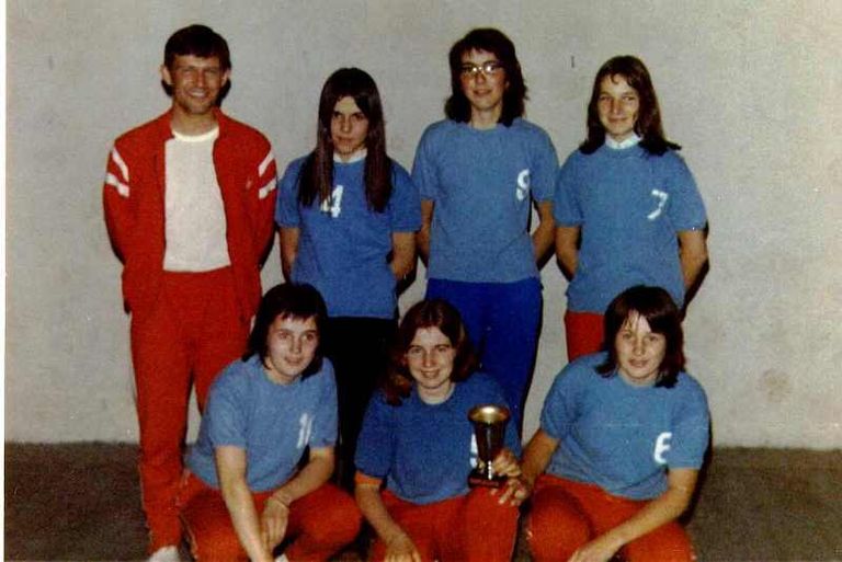 1971-equipe-cadettes-plainfaing