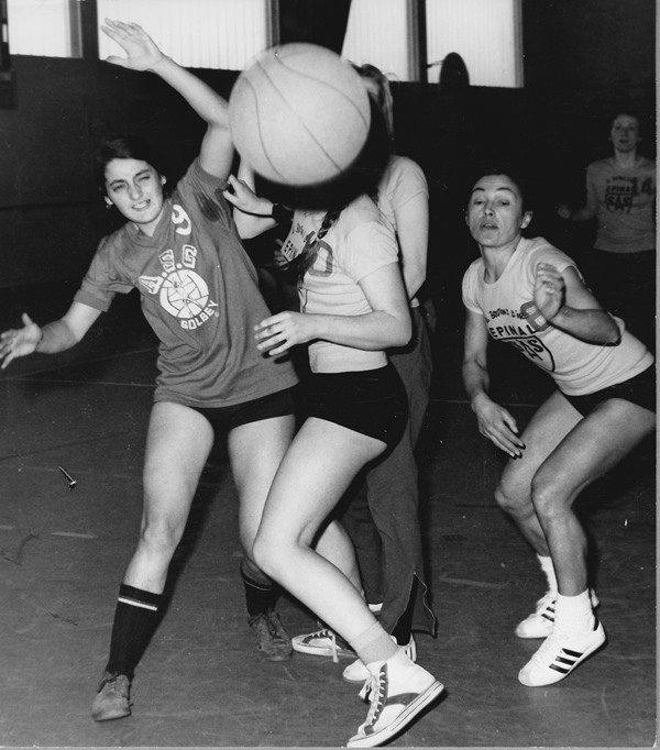 1975-76-Seniors-Feminines-SAS-Vs-ASG
