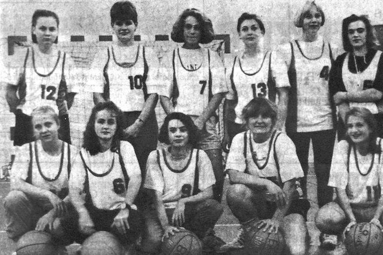 1990-91-equipe-seniors-feminines-remiremont