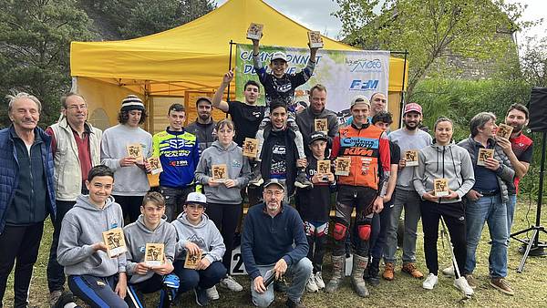 Csm PODIUMS 5fc3153615