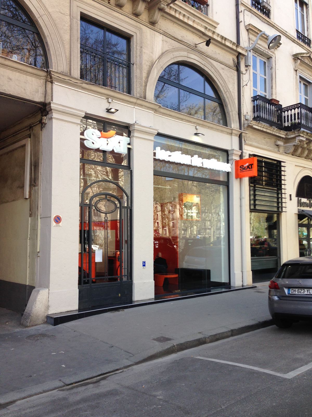 Refection de devantures commerciales macri montagny architectes lyon 1 