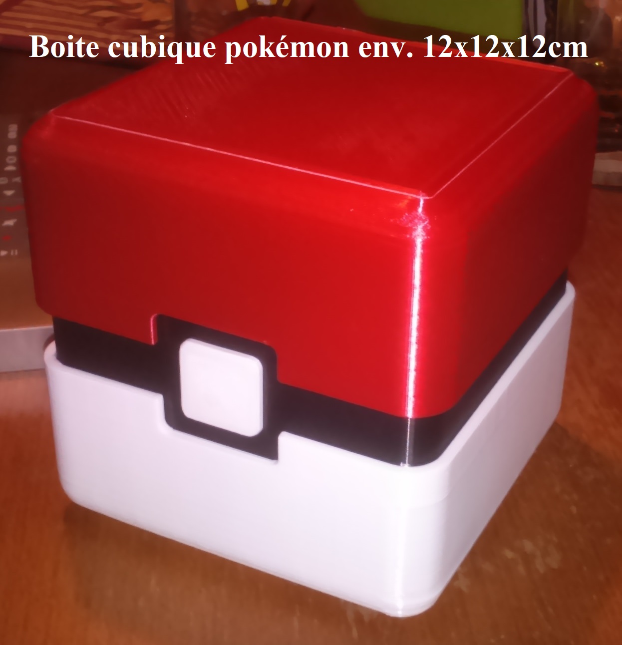 01 boite cubique pokemon env 12x12x12cm