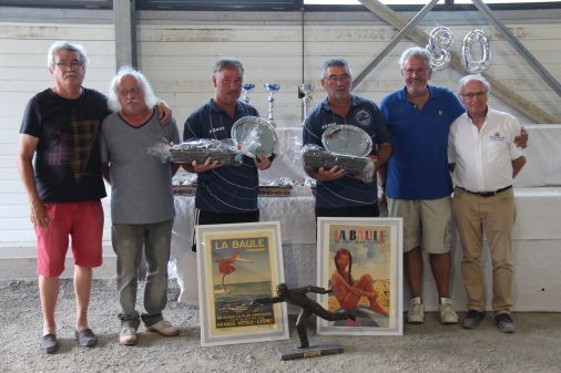 L equipe d Angouleme vainqueur des 11emes fetes boulistes de La Baule