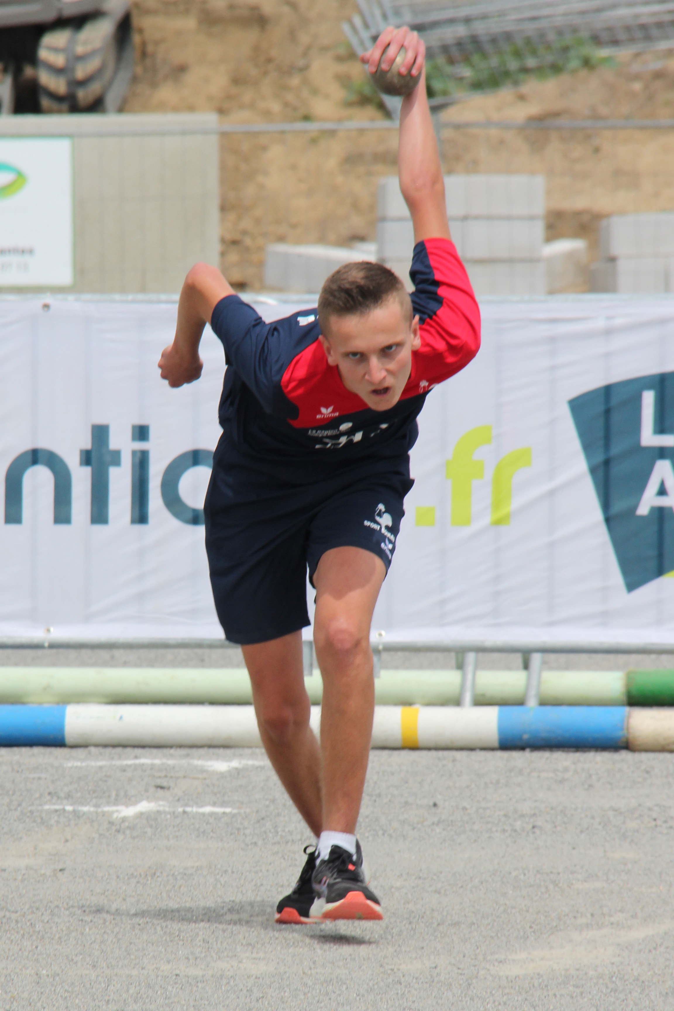 Benjamin-SAUZE-de-l-equipe-de-France-jeunes-lors-des-demonstrations-sportives