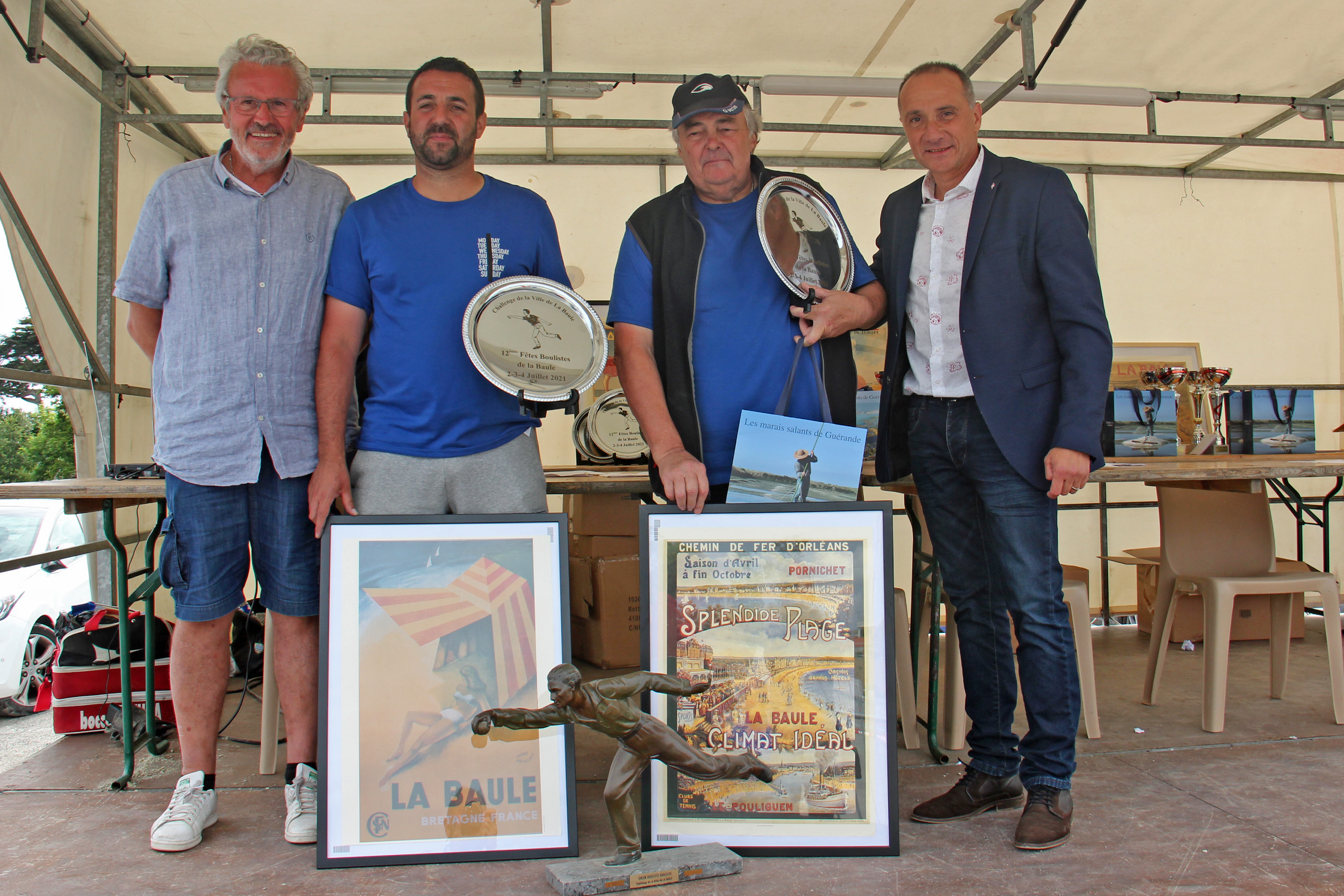 L-equipe-sebastien-grail-champion-du-monde-et-roger-jarrige-cro-lyon-vainqueur-des-12emes-fetes-boulistes-de-la-baule