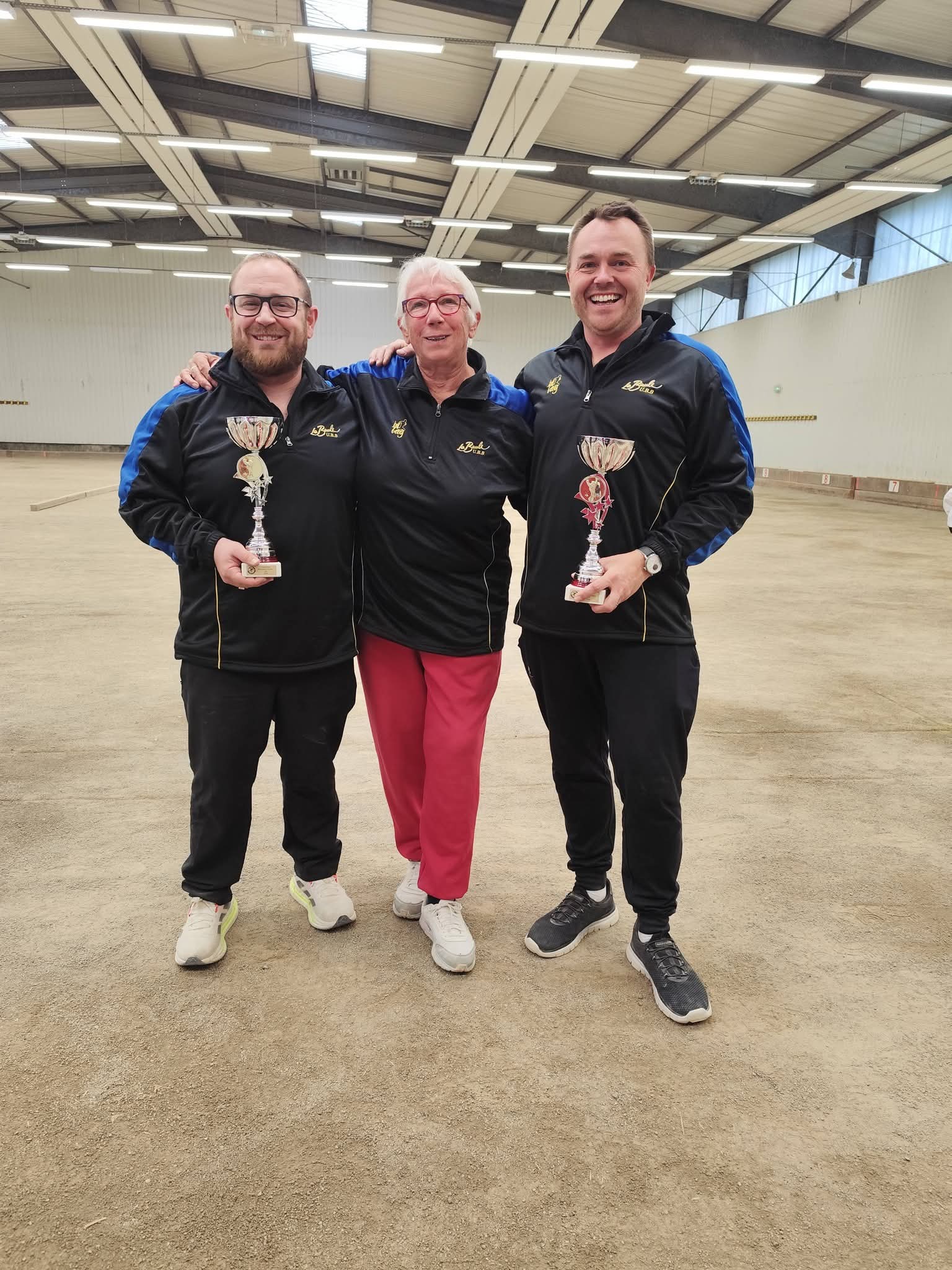 L-equipe-de-l-U-B-B-championne-regionale-en-double-M4-2026