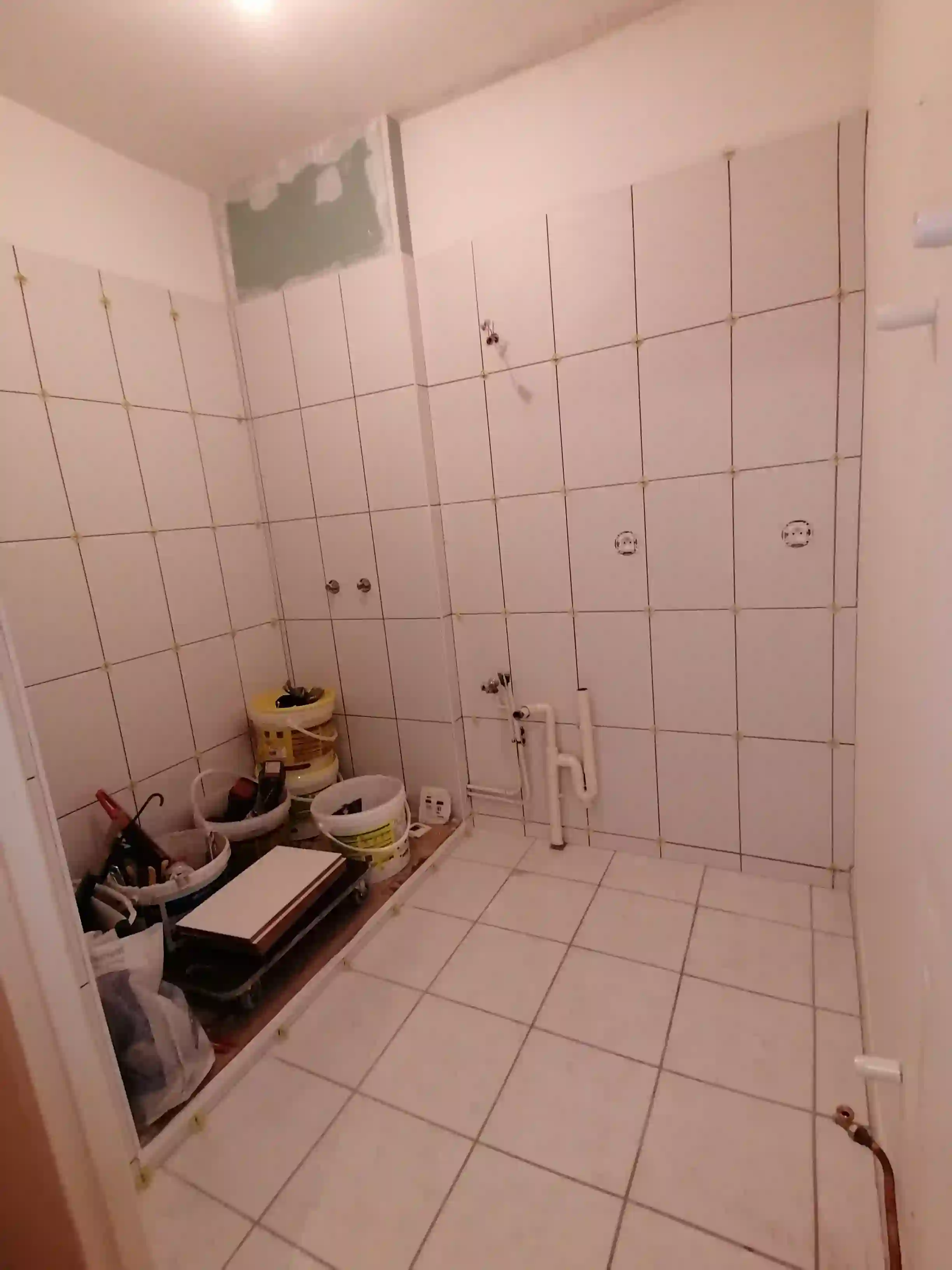 Salle de bain apret modification de la plomberie et evacuation douche a vertou ets mipe