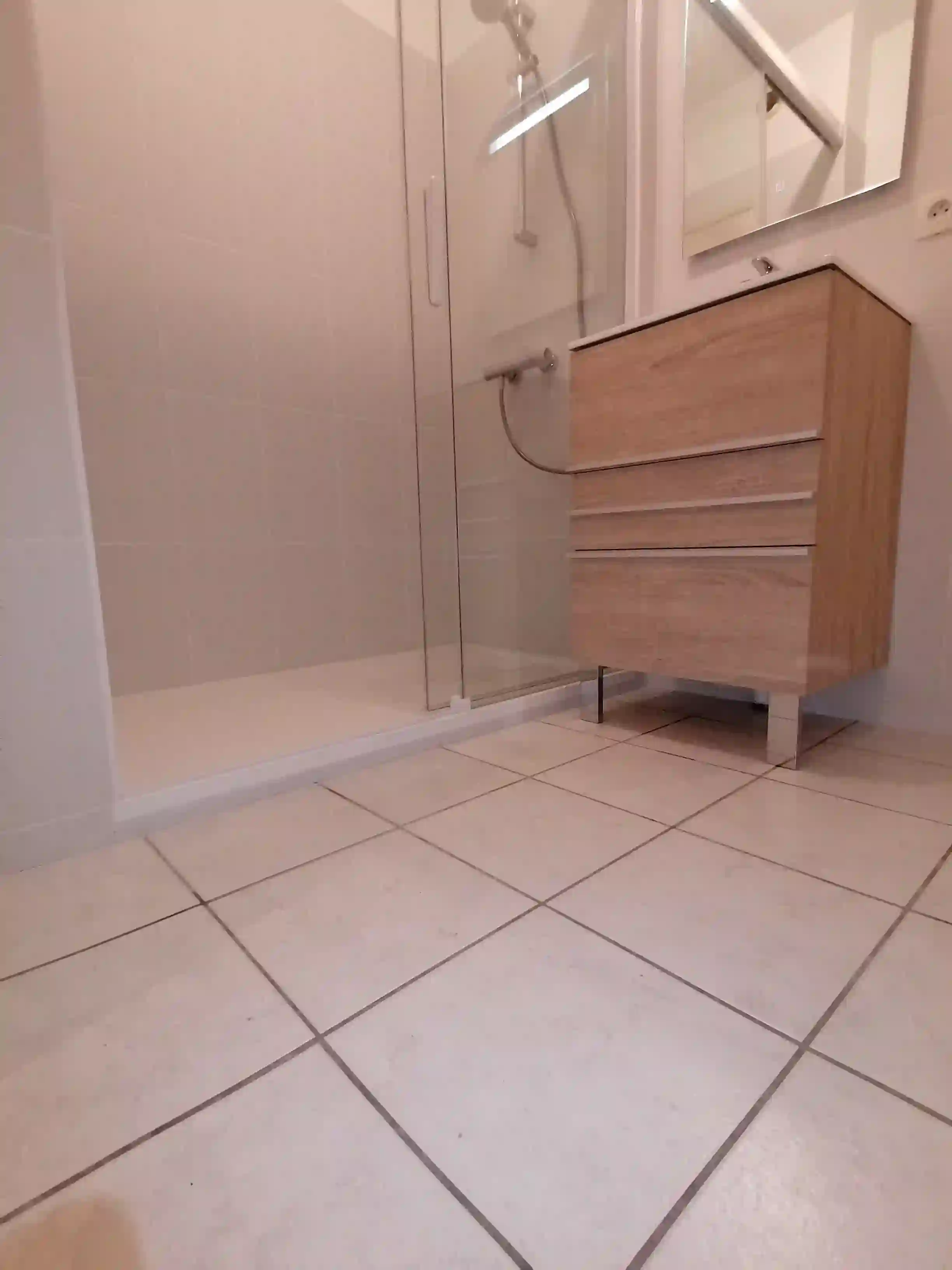 11installation receveur de douche extra plat a vertou