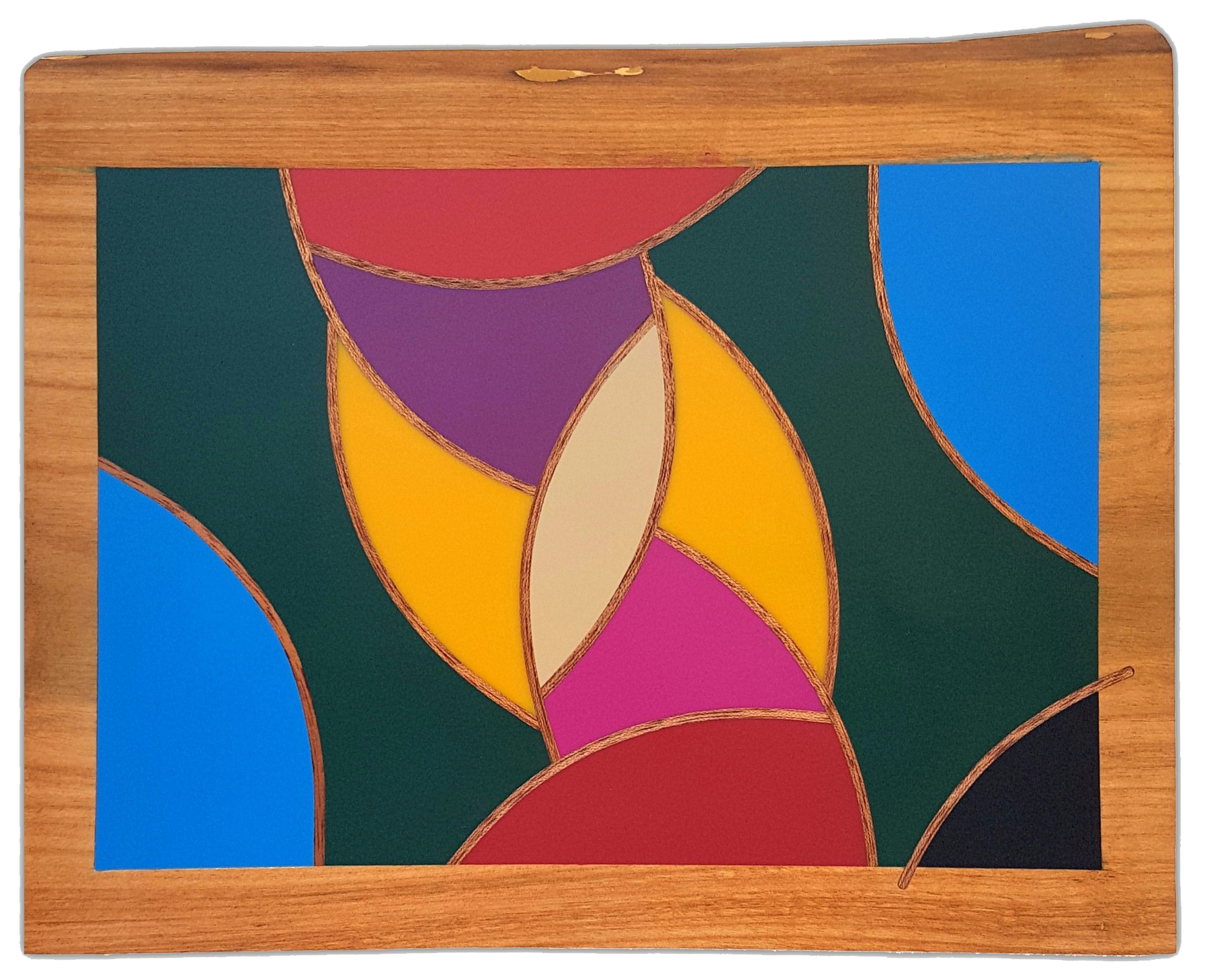 Vibrantia Forma : sculpture de cloisonnage Selestica avec formes courbes et ovale central par David Vereecken.

