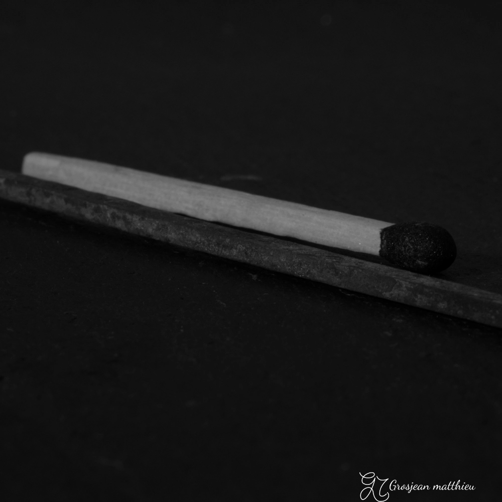 Miniature steel bar 03