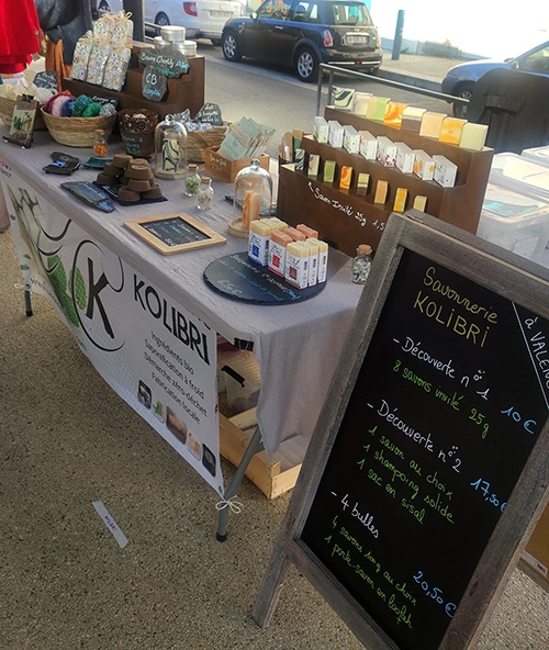 Stand pour les marchés artisanaux de la Savonnerie artisanale Kolibri