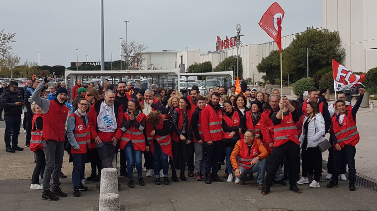 Manifestation Auchan Le Pontet