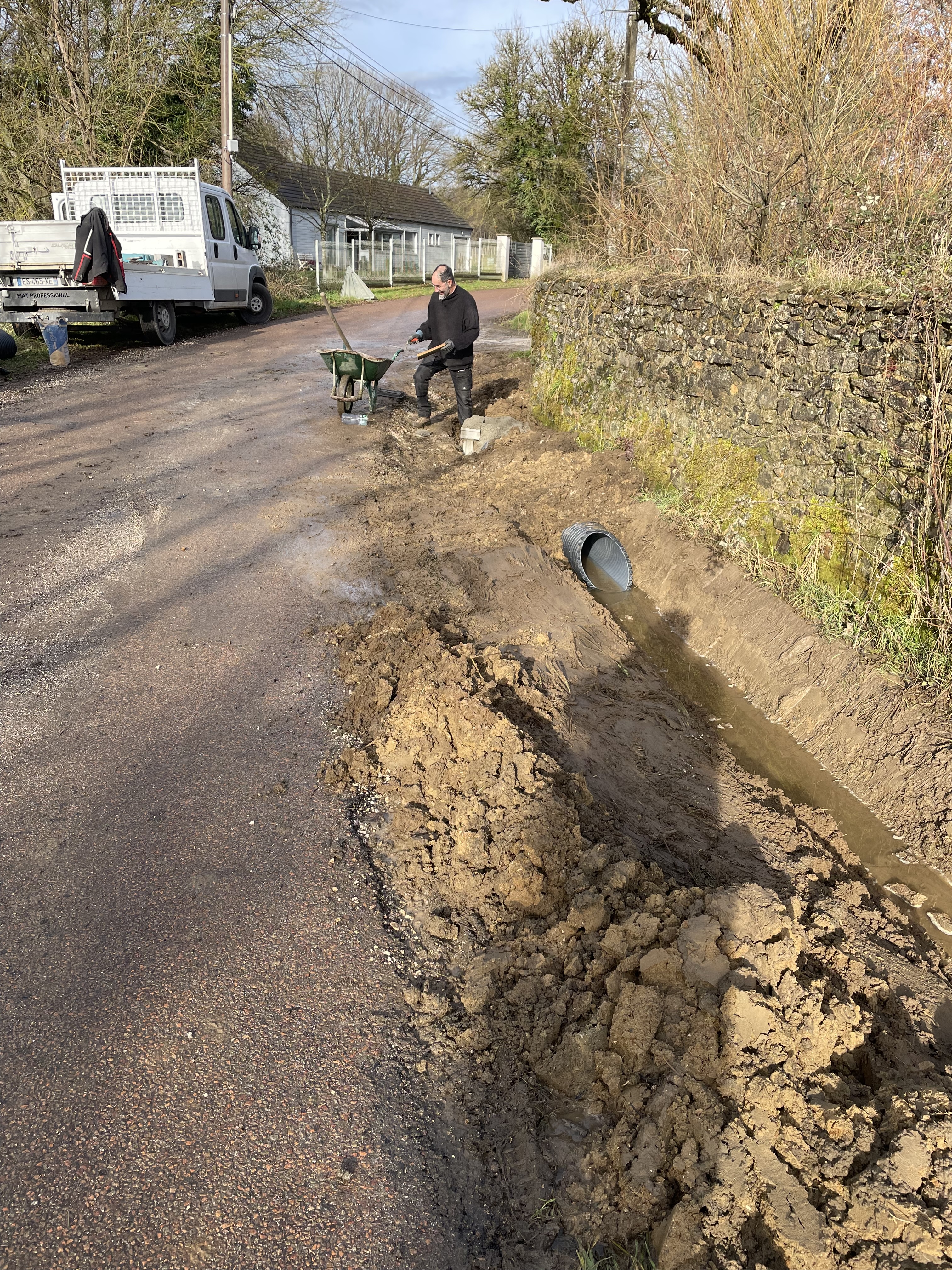 Travaux de voirie au Chaillou d'en haut.