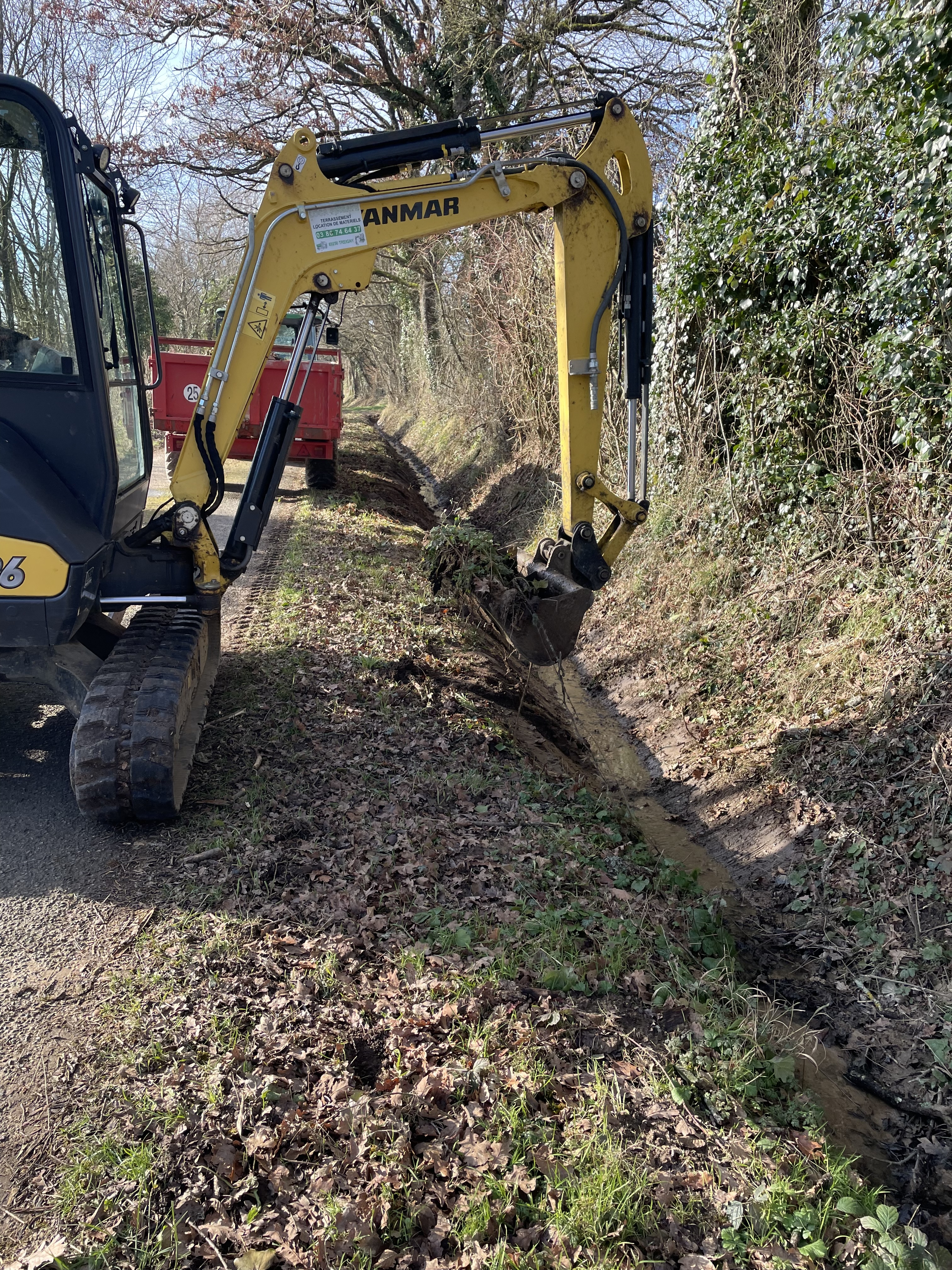 Travaux de voirie à la Montagne des arpents.