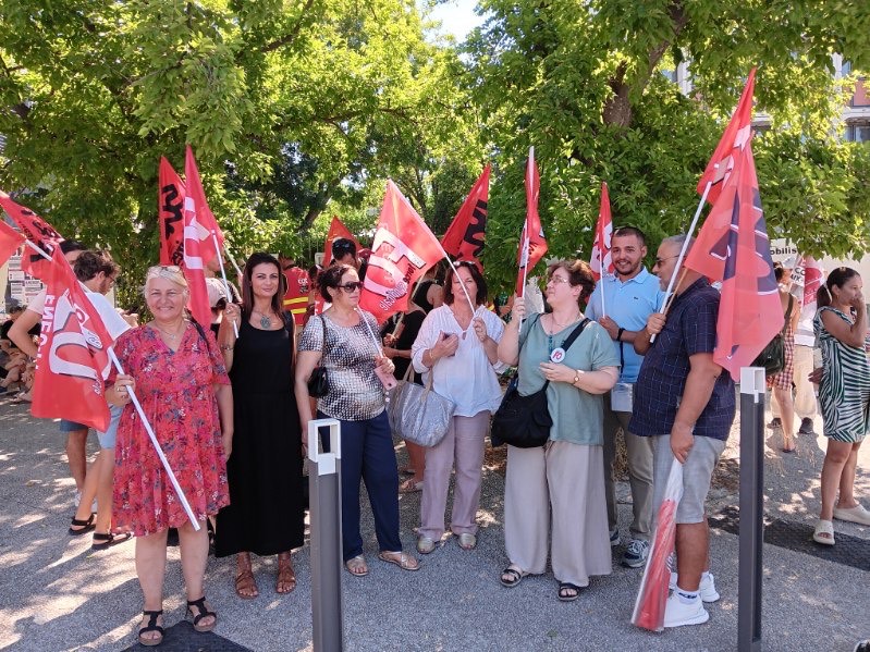 Rassemblement du SPASEEN-FO devant le Rectorat