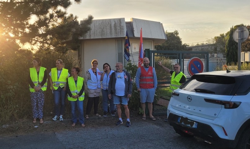 Distribution de tracts à l'hôpital d'Avignon