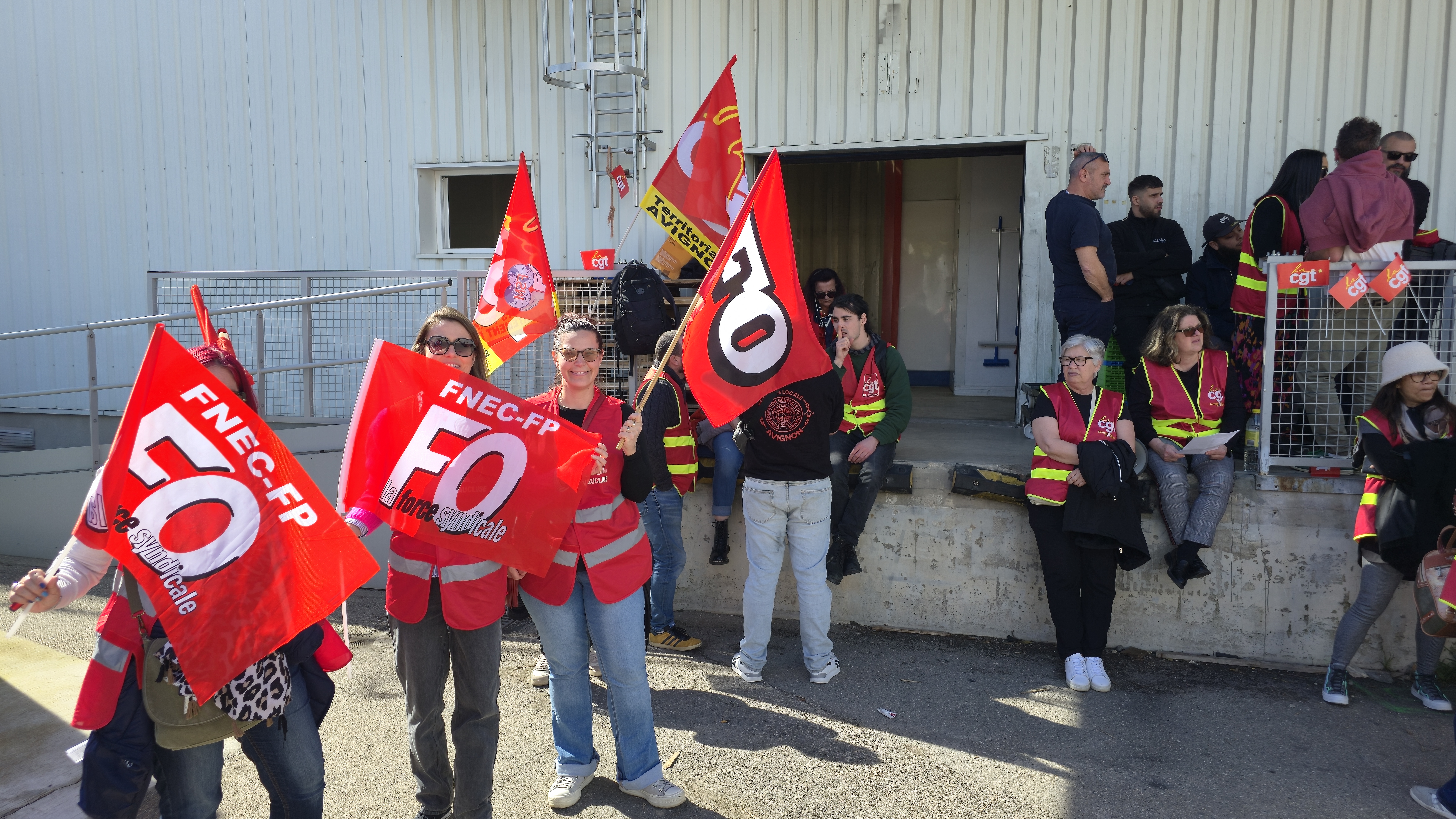 Grève des agents à la cuisine centrale d'Avignon