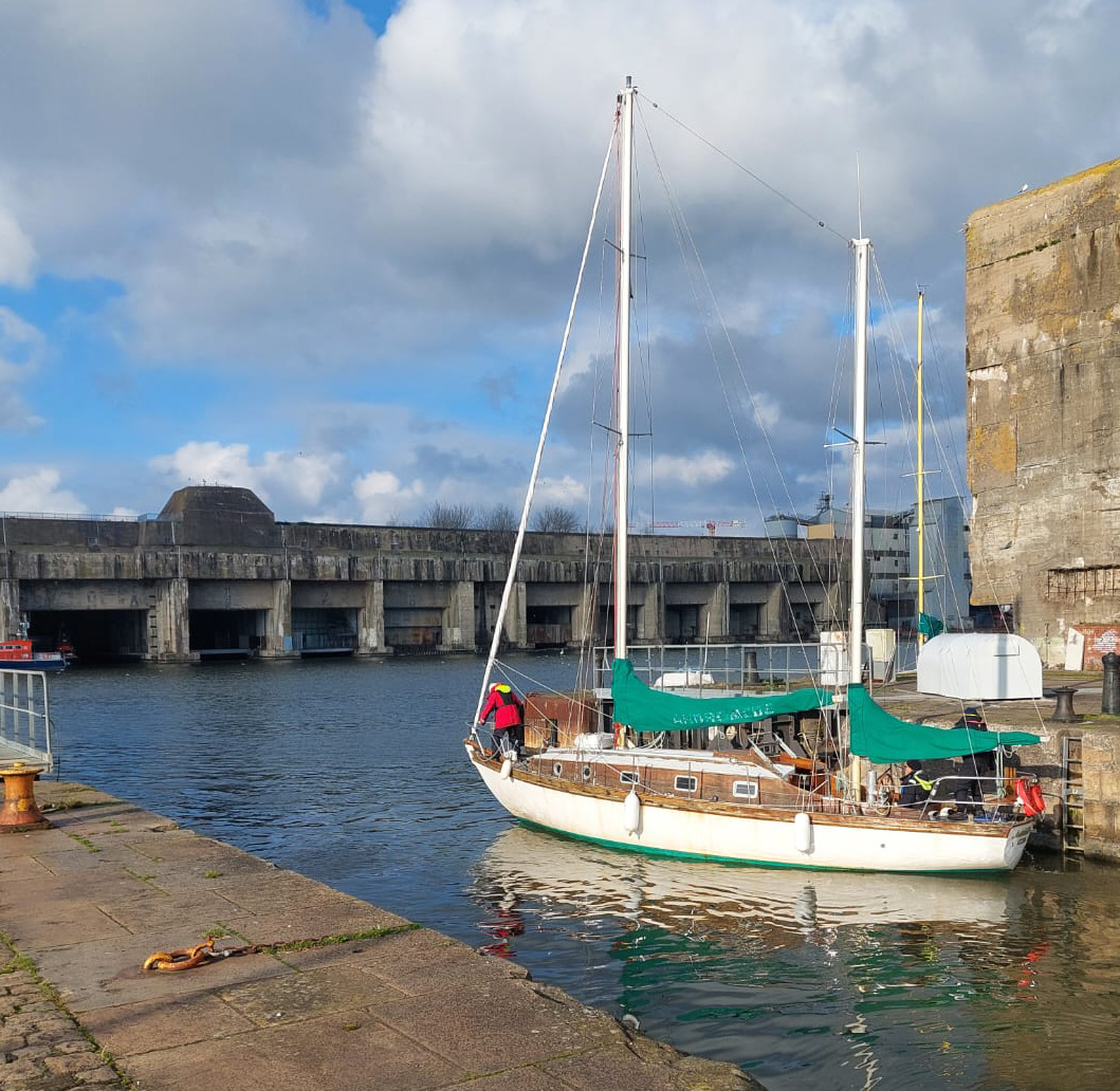 Andromède, le nouveau ketch des VG, convoyé à Saint Nazaire son, désormais, port d'attache