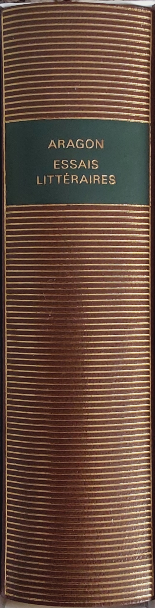 Volume 584 de Aragon dans la Bibliothèque de la Pléiade