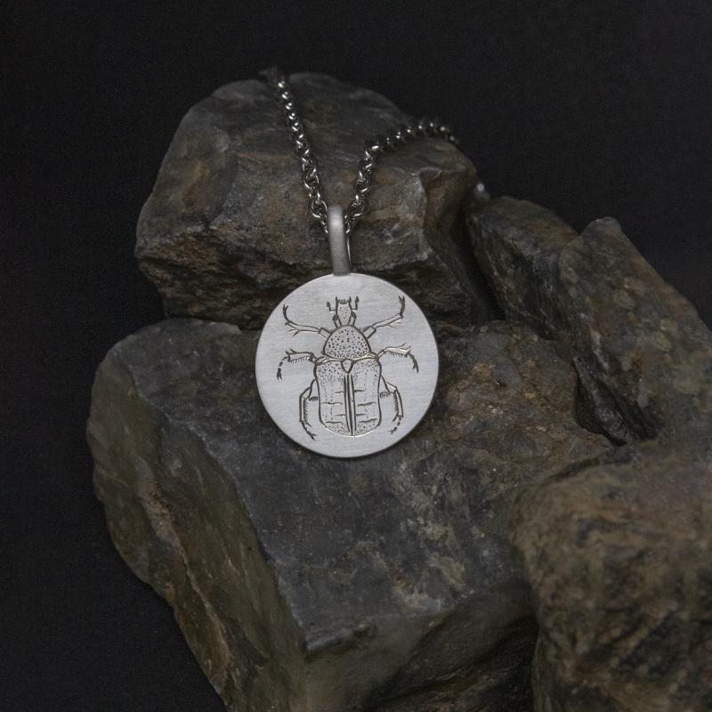 Medaille gravee cetoine