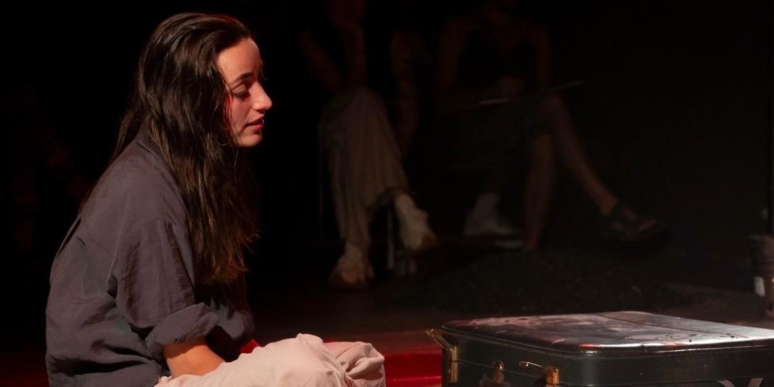 Més enllà de l’escenari