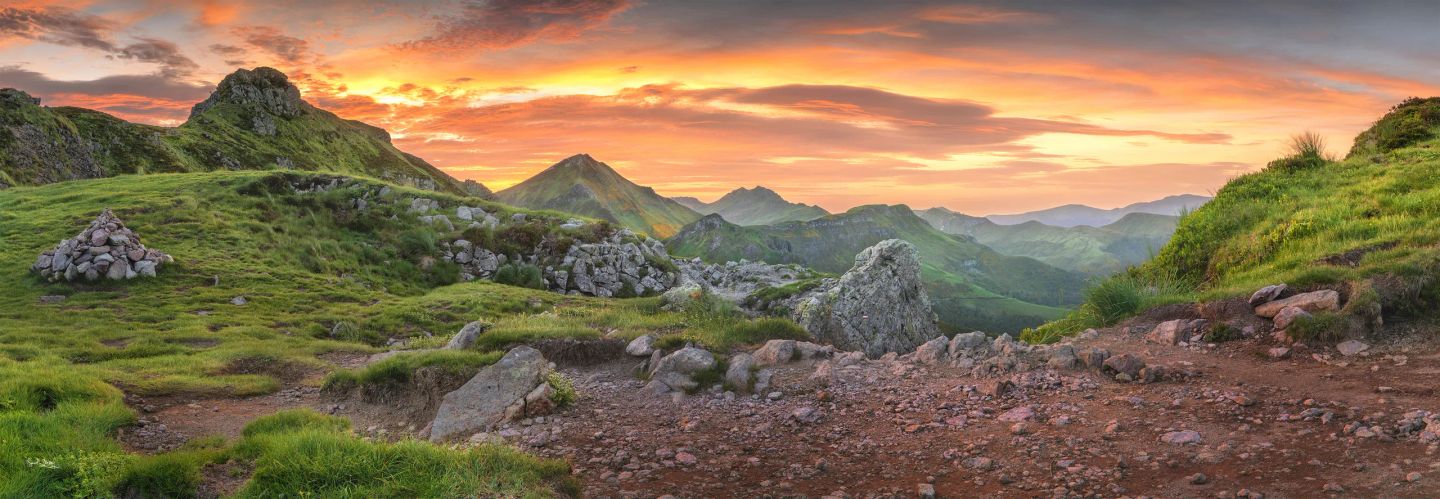 Dsc 8405-pano-redondet-puy-mary-final-52-x-150-t-clear-e