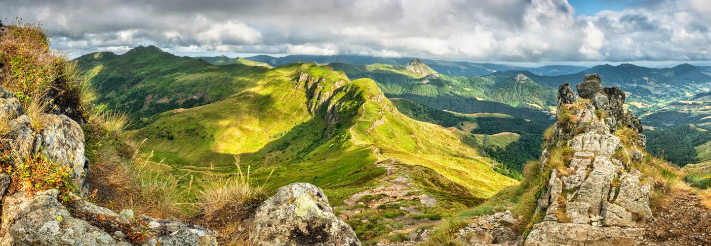 Dsc 8955-pano-pierrier-52x150-puy-mary-final-e