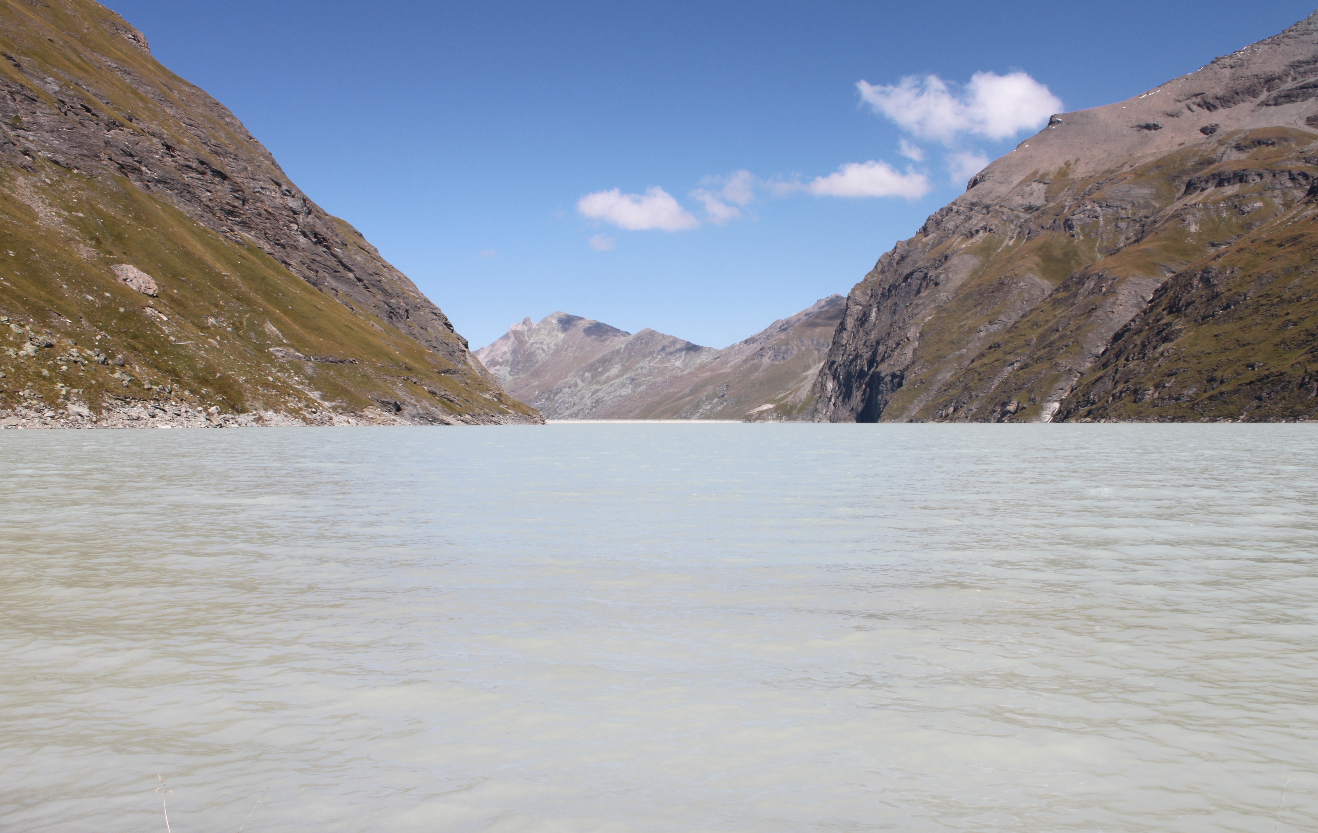 Lac des Dix à fleur d'eau