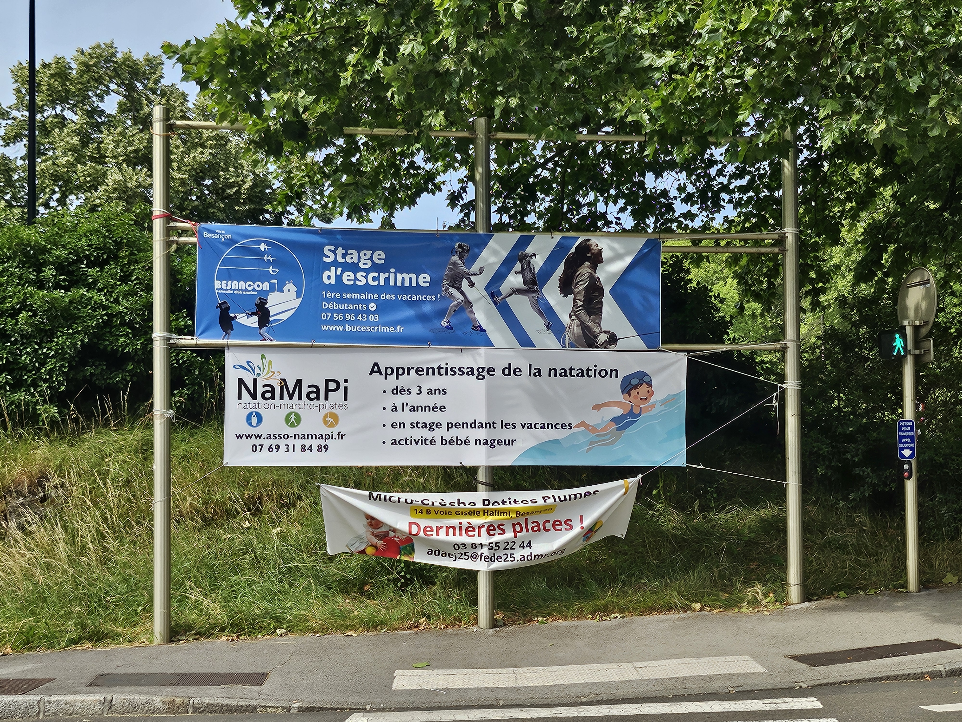 Affichage au pont de Bregille 
