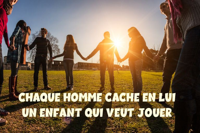 Chaque-homme-cache-en-lui-un-enfant-qui-veut-jouer