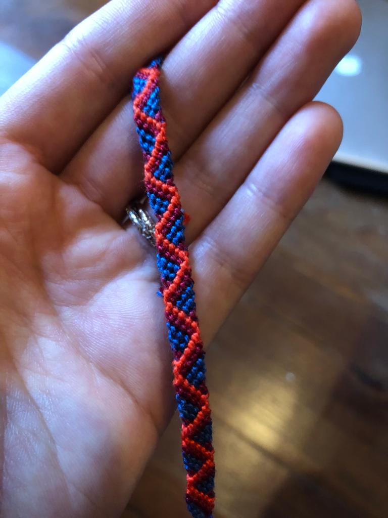 Zigzag1-bleu-rouges