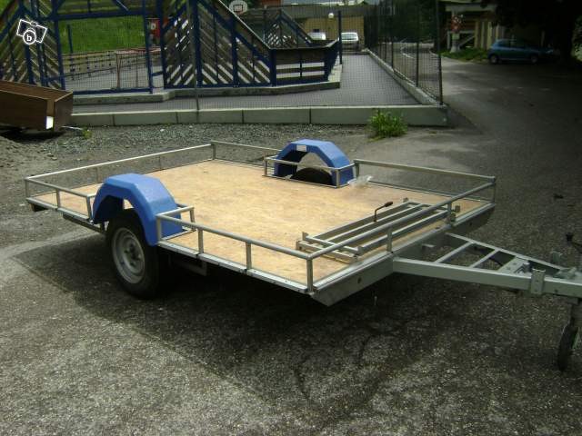 3052174001