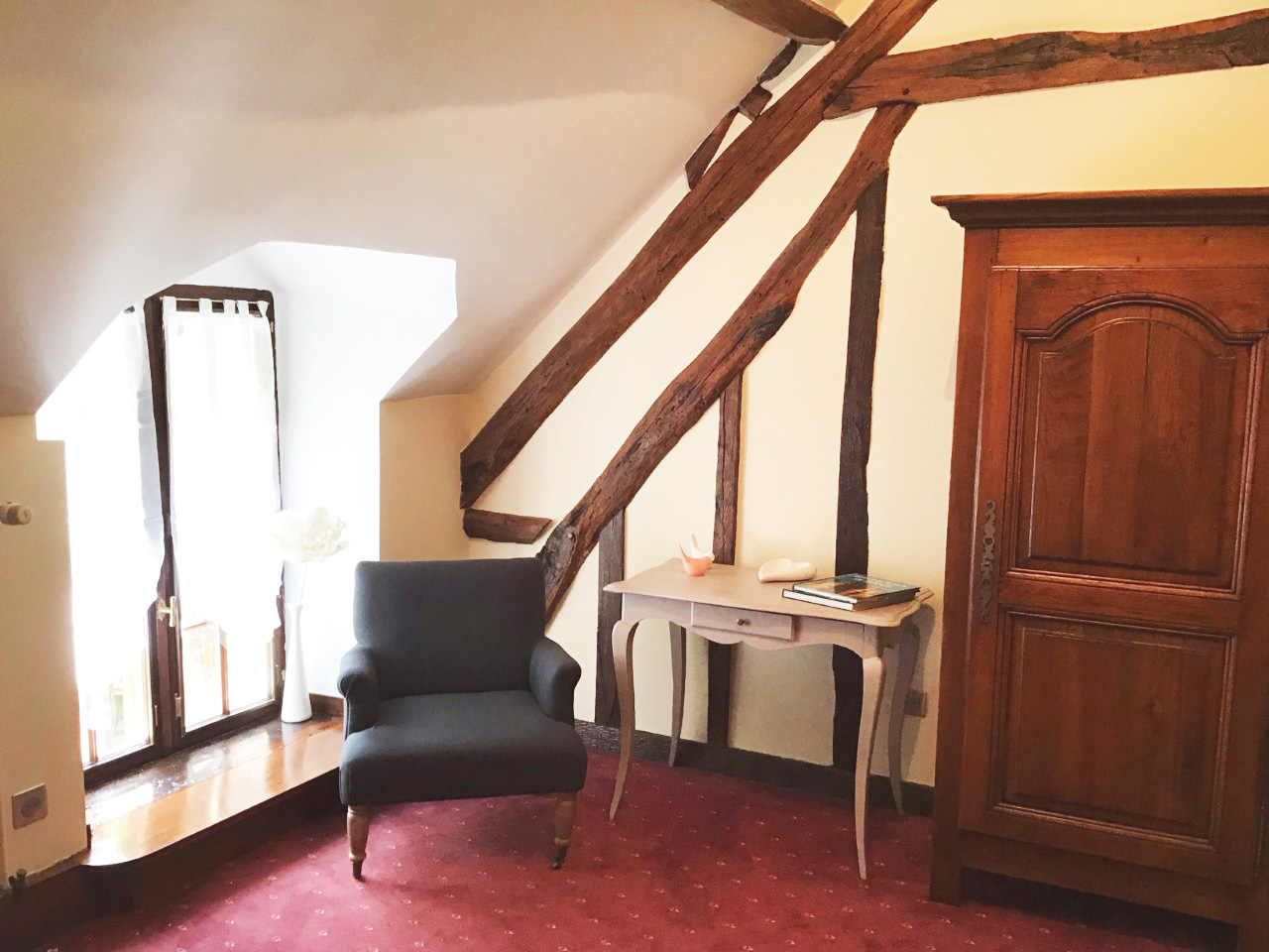 Les3roses coindechambre1