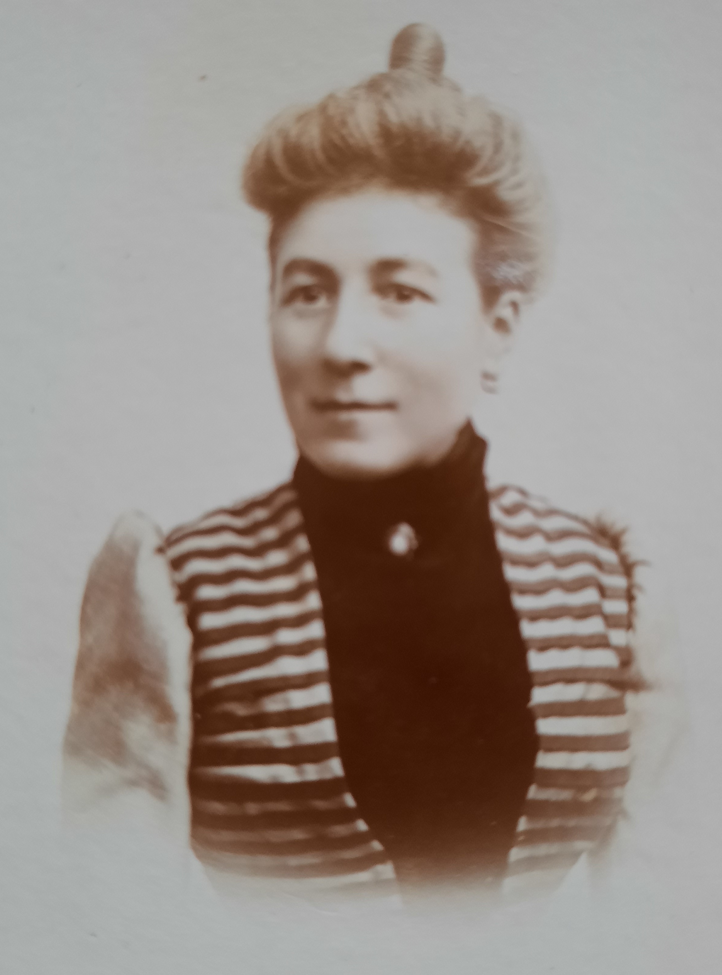 Mme ramin jeune