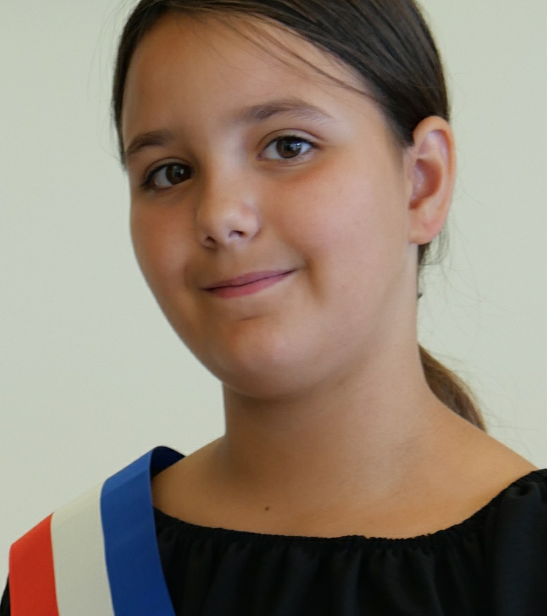 P1051132-R
